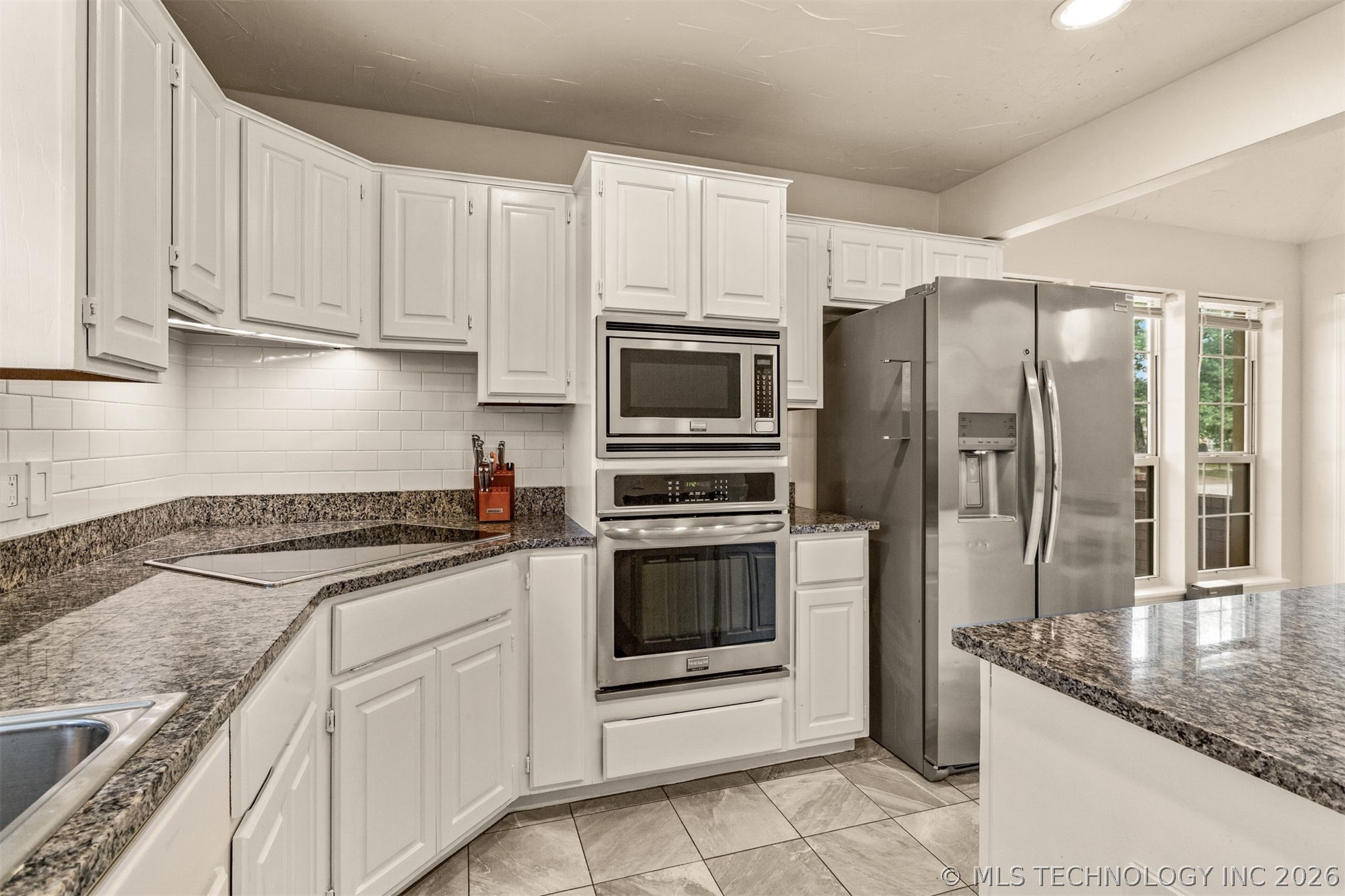 8620 S Evanston Avenue Property Photo 17