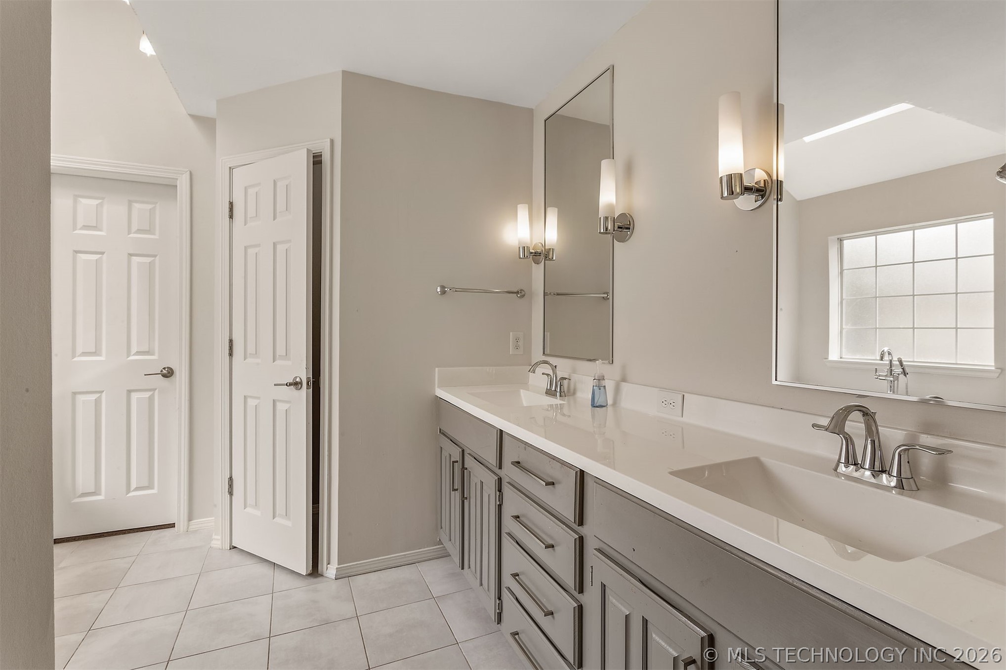 8620 S Evanston Avenue Property Photo 27