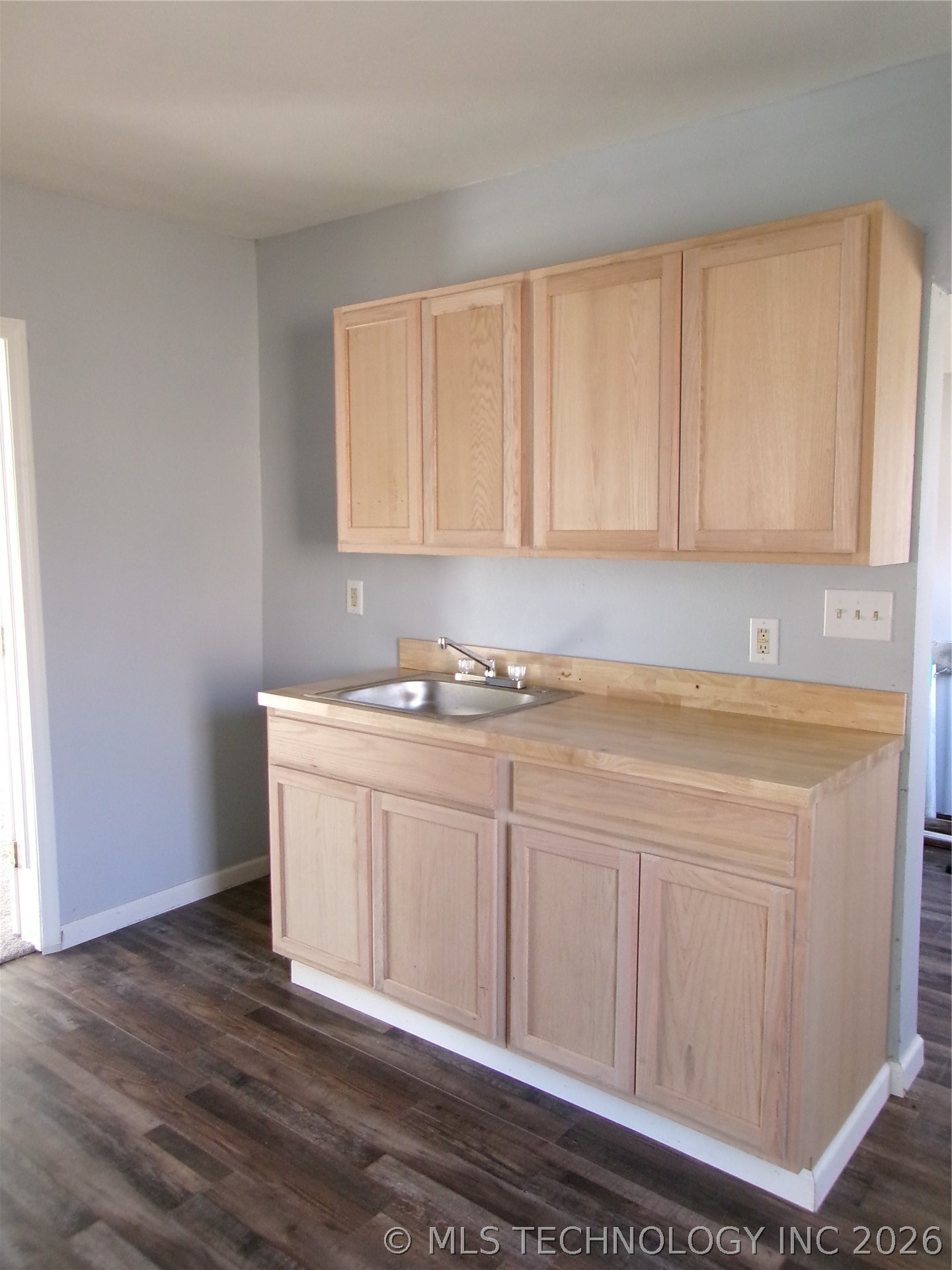 1809 Callahan Street Property Photo 16