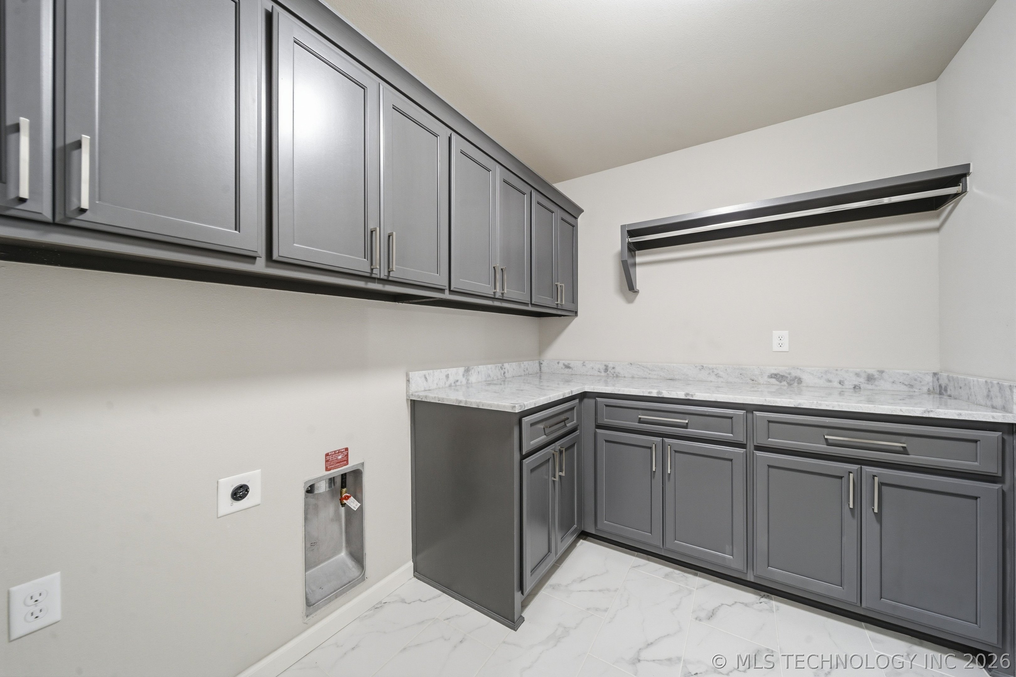 14806 E 77th Street North Property Photo 35