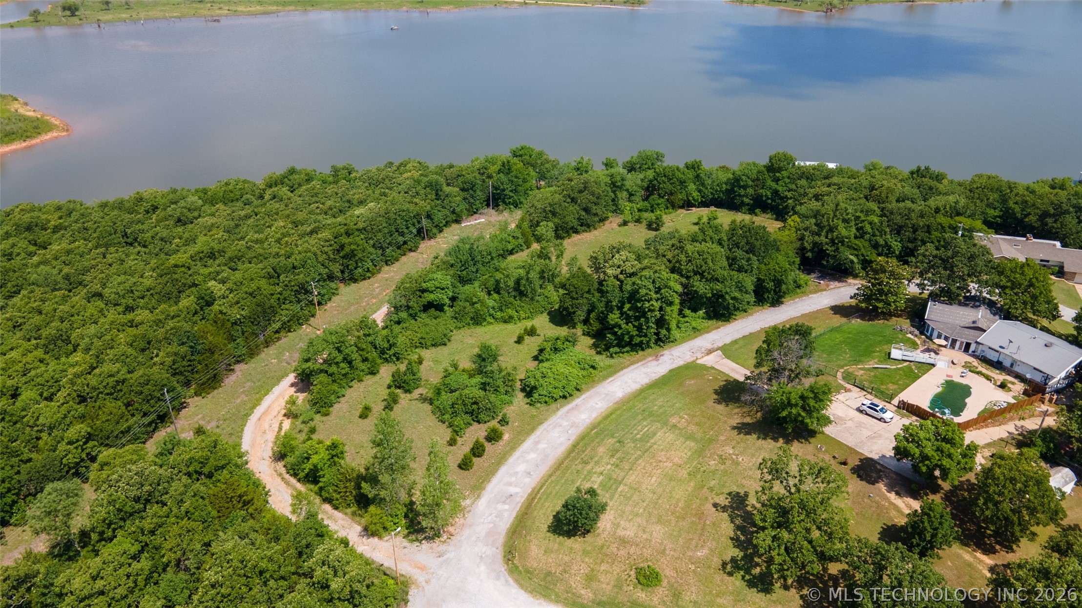 4505 Lakeshore Run Road Property Photo 1