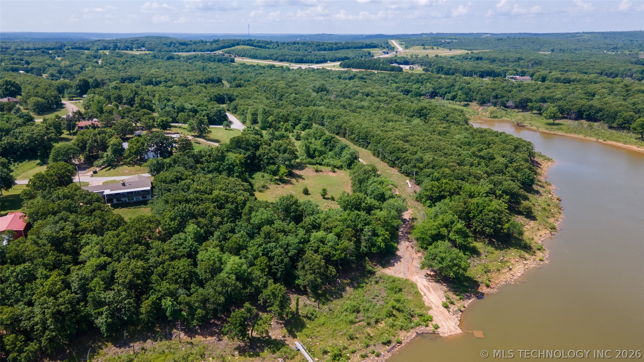 4505 Lakeshore Run Road Property Photo 5