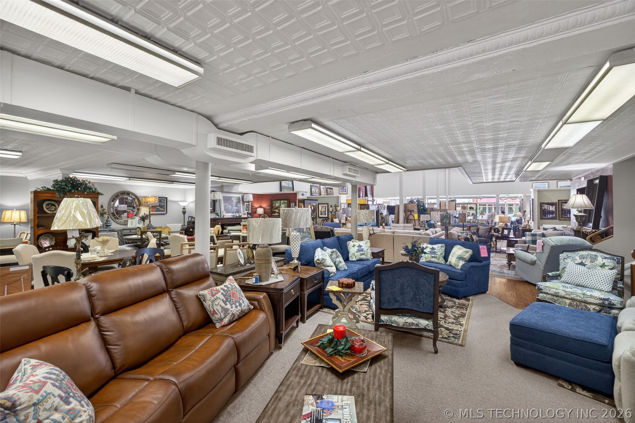 411 W Broadway Street Property Photo 19