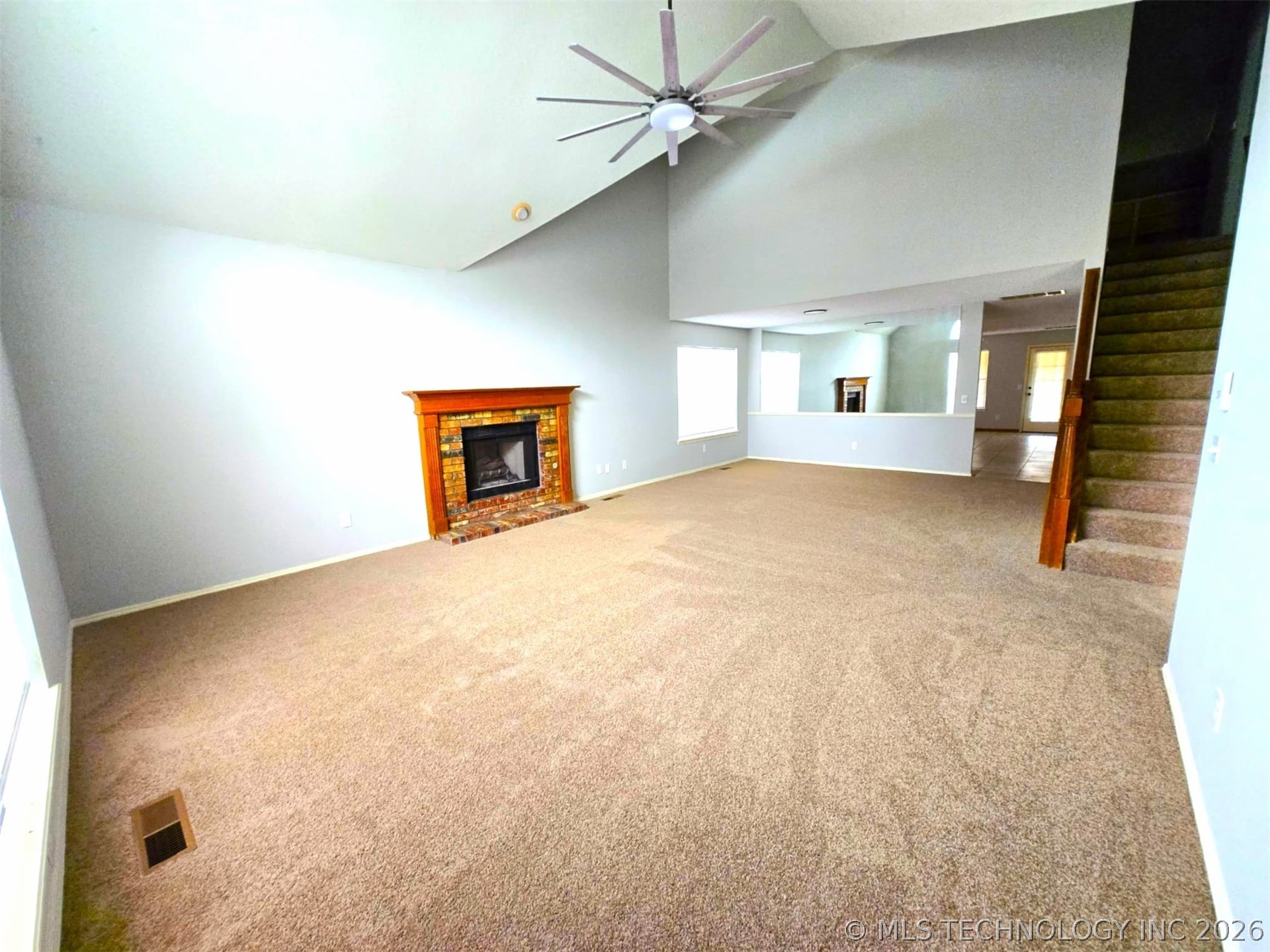 12404 E 35th Street Property Photo 3