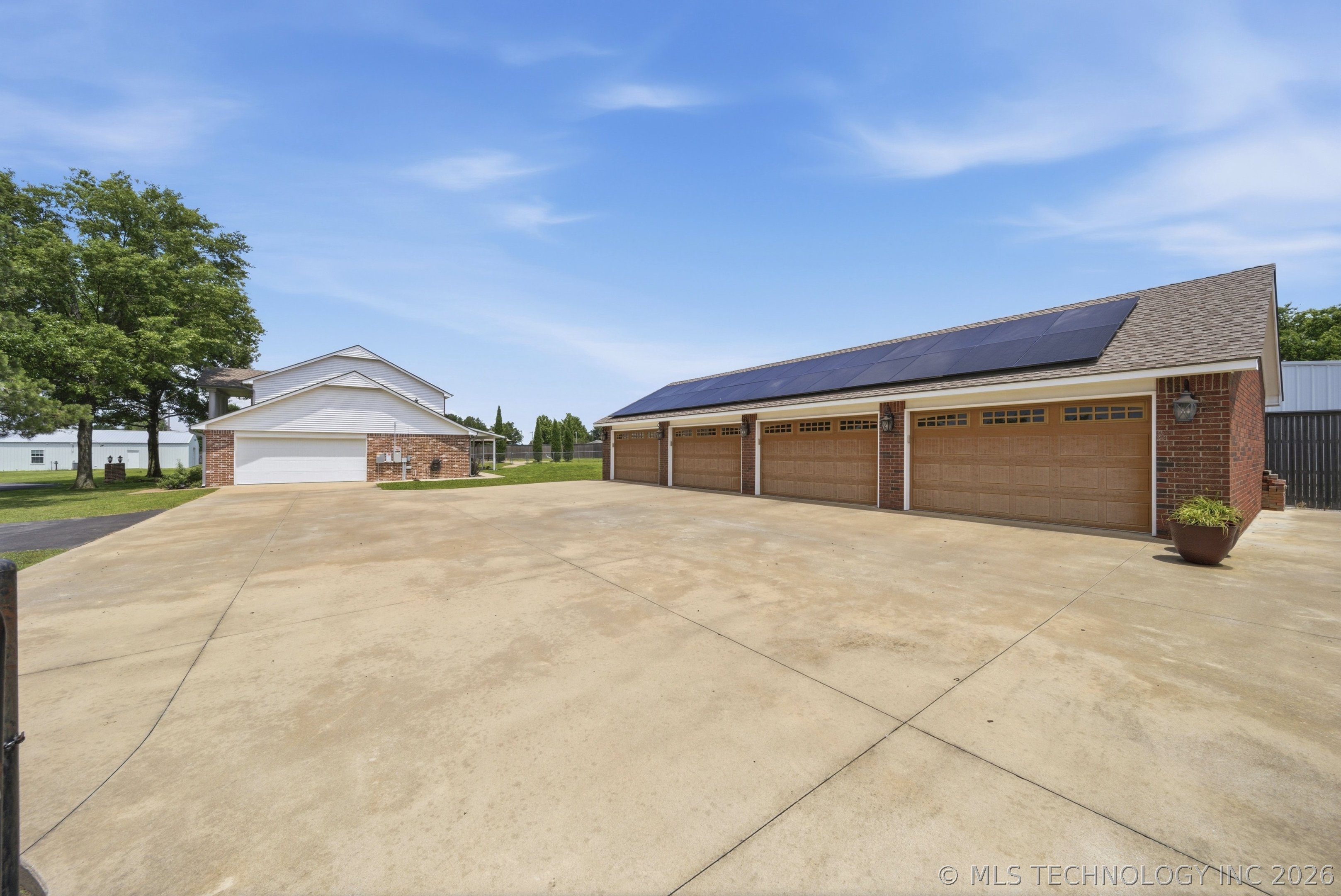 15200 E 440 Road Property Photo 6