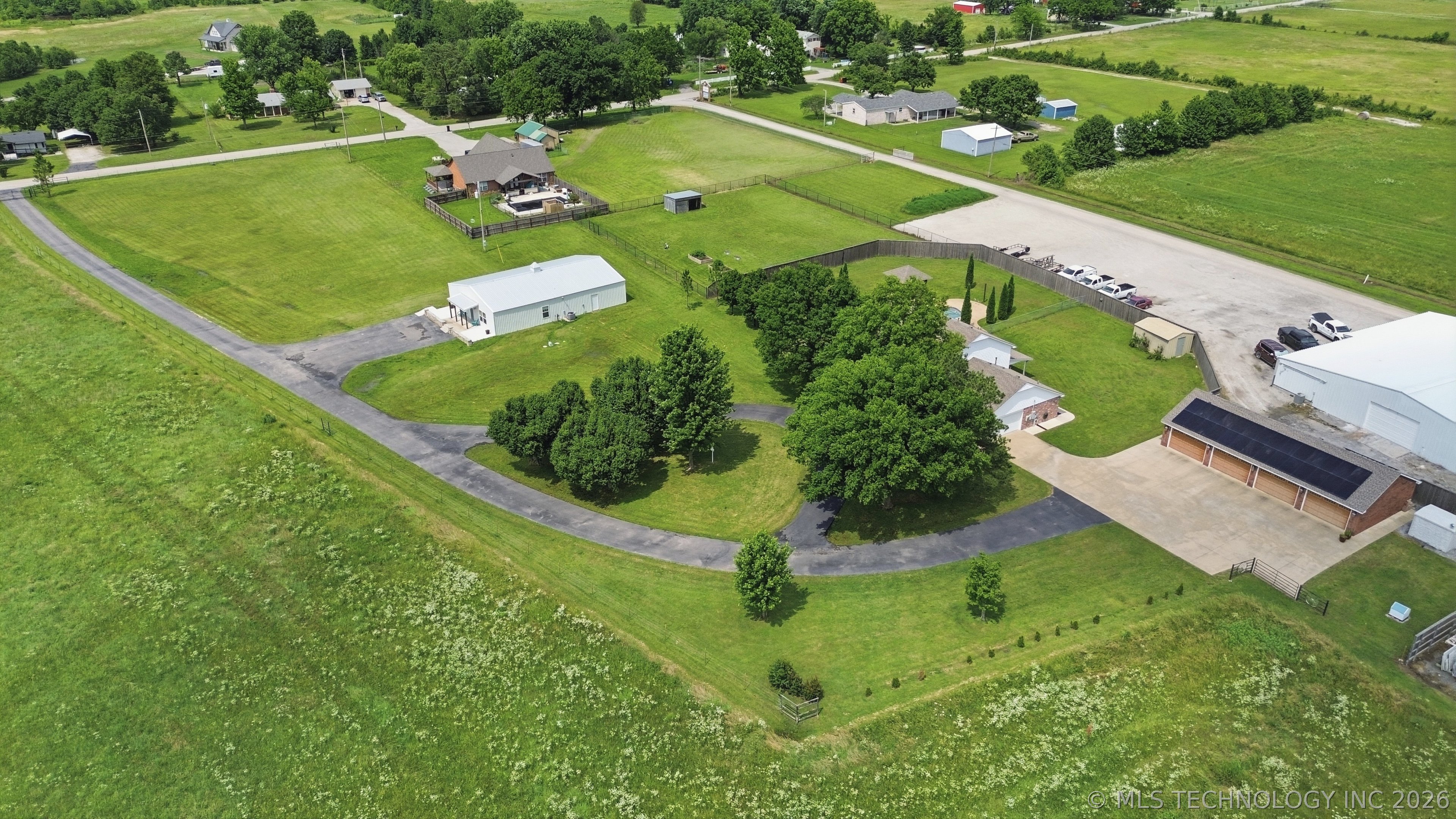 15200 E 440 Road Property Photo 7
