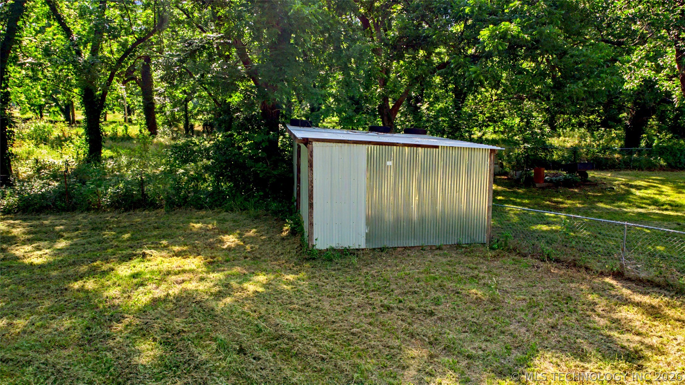 2203 E 86th Street North N Property Photo 50