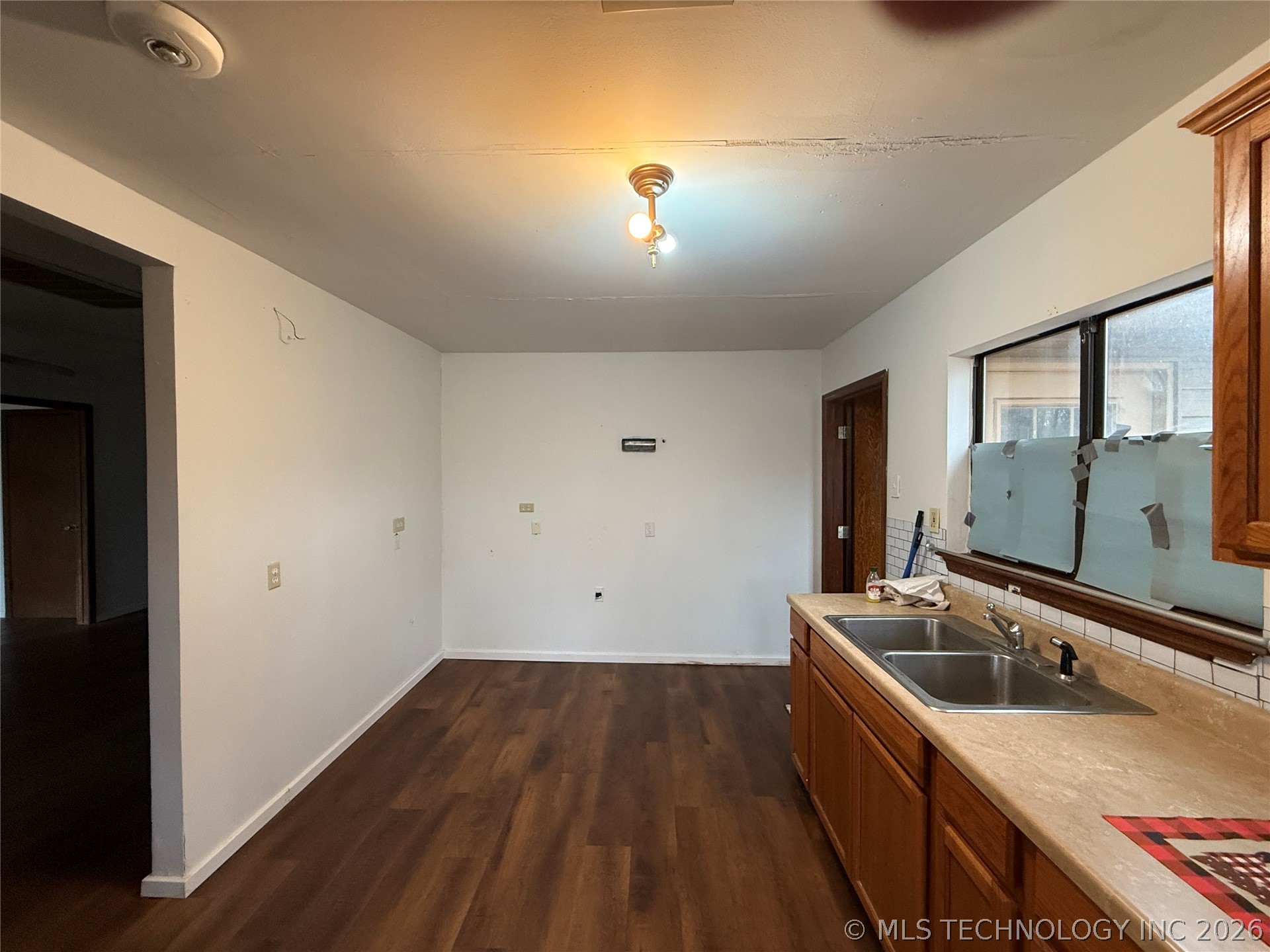 30487 S 552 Road Property Photo 3