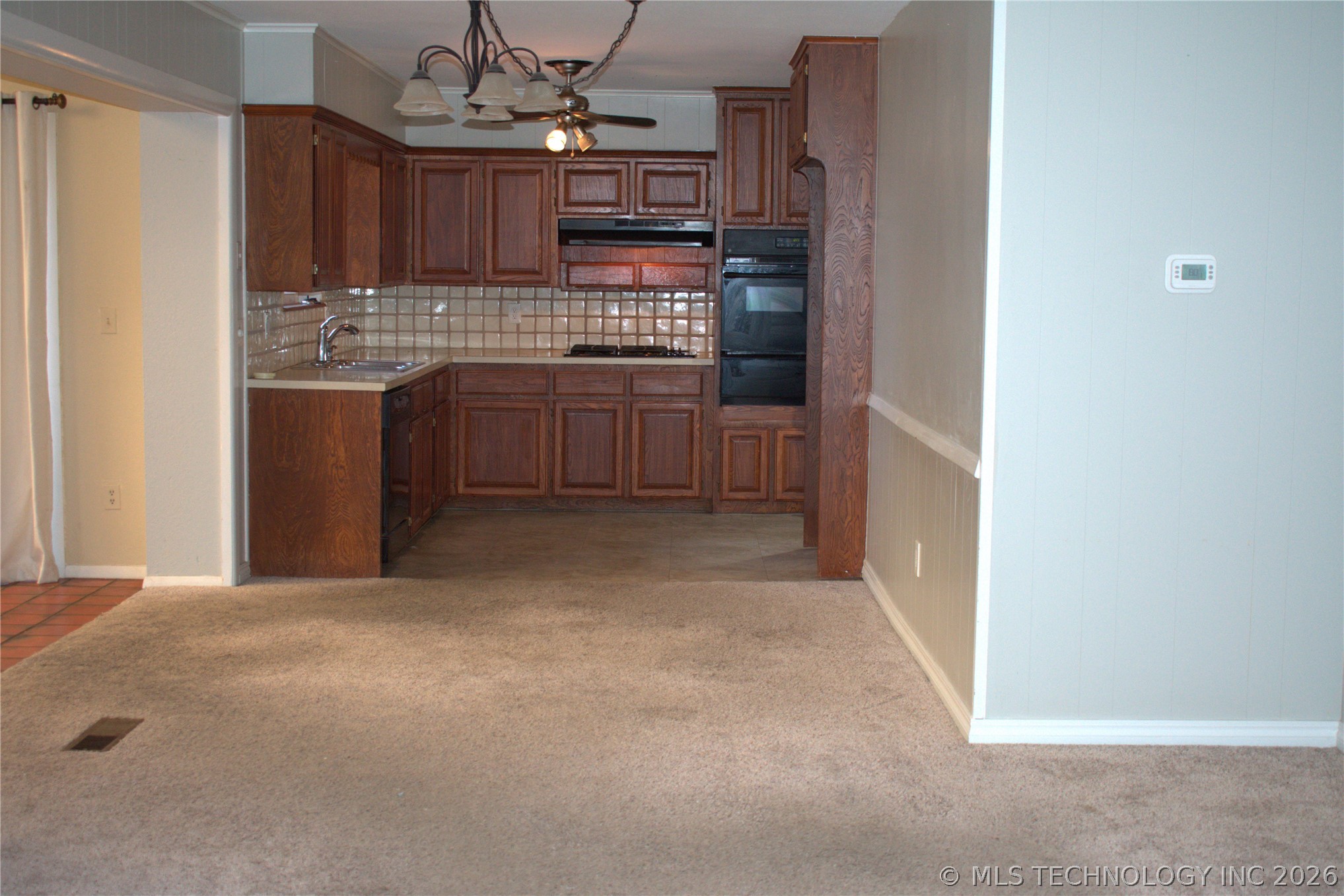 10904 E 26th Street Property Photo 4
