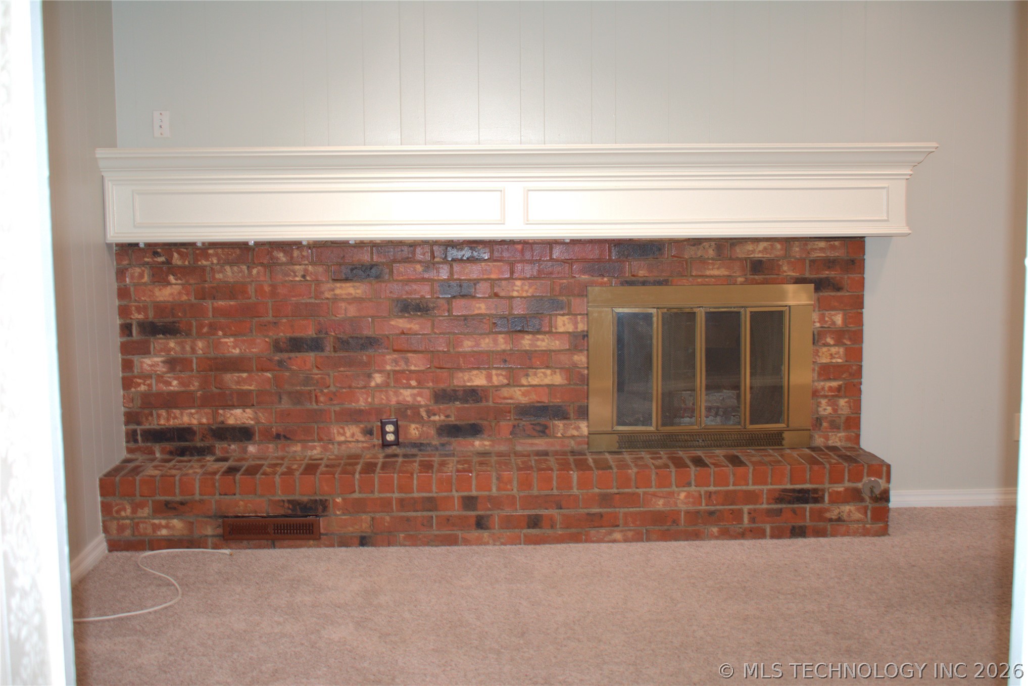 10904 E 26th Street Property Photo 6