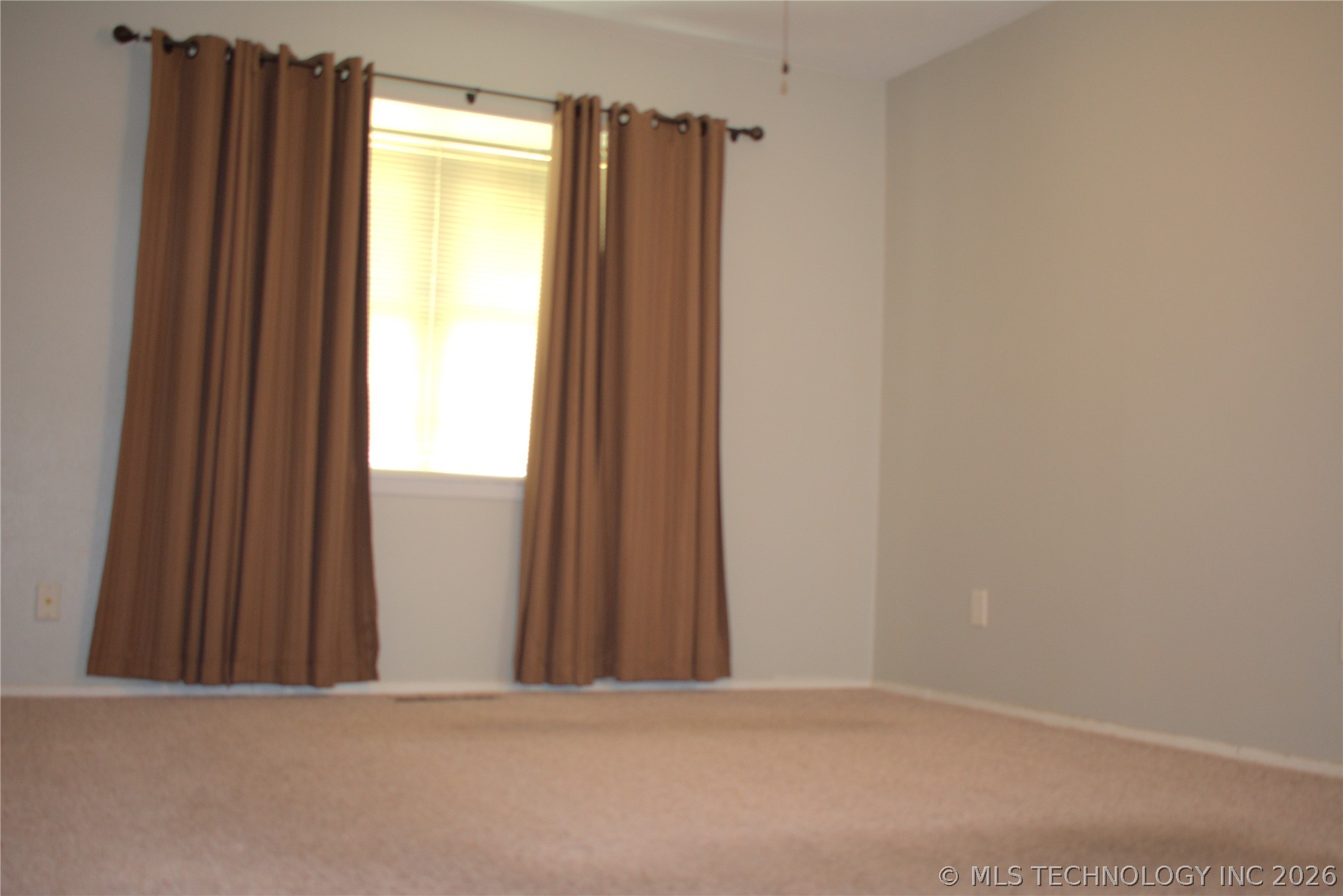 10904 E 26th Street Property Photo 8