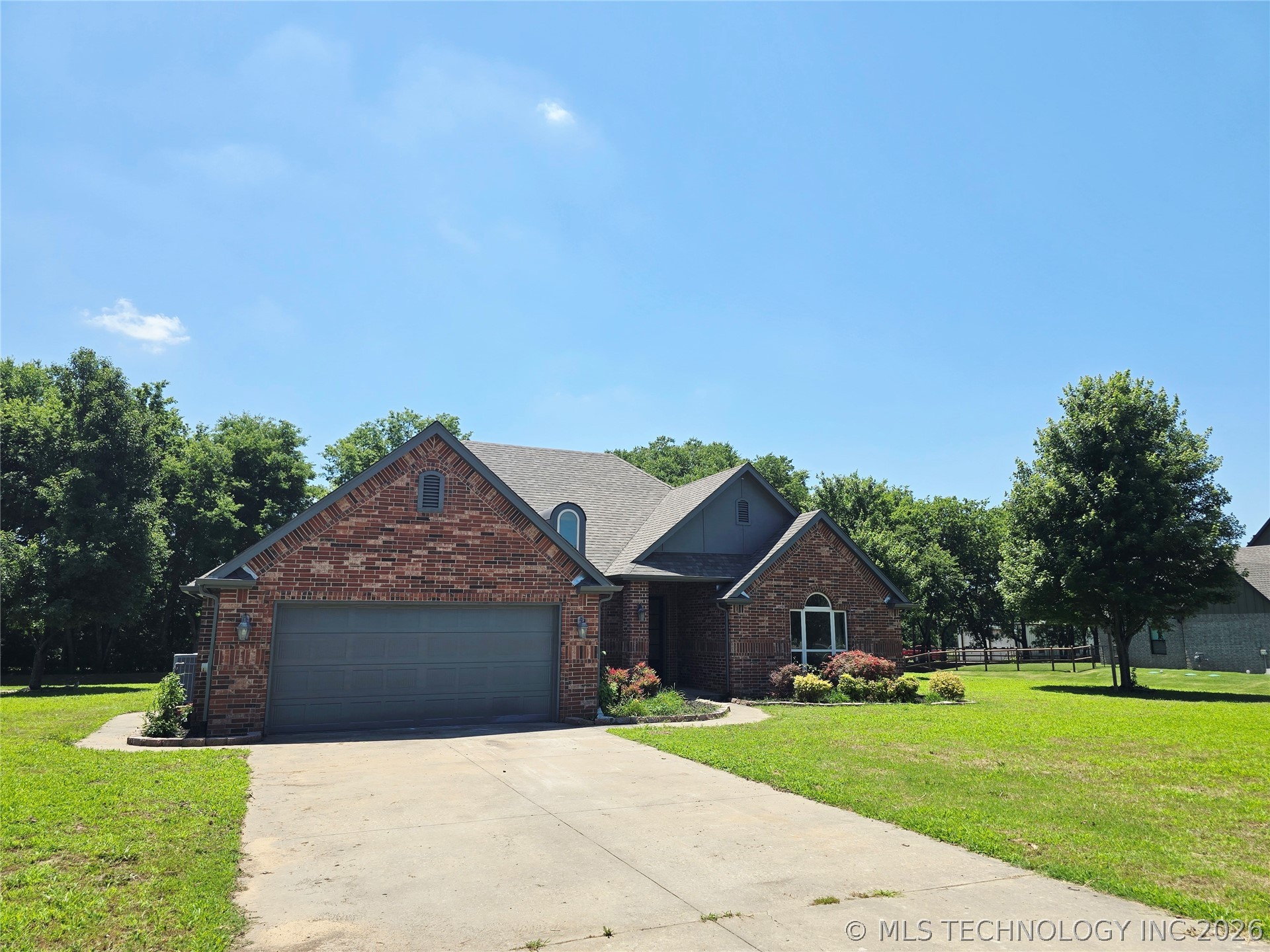 5108 E Hickory Meadow Drive Property Photo 1