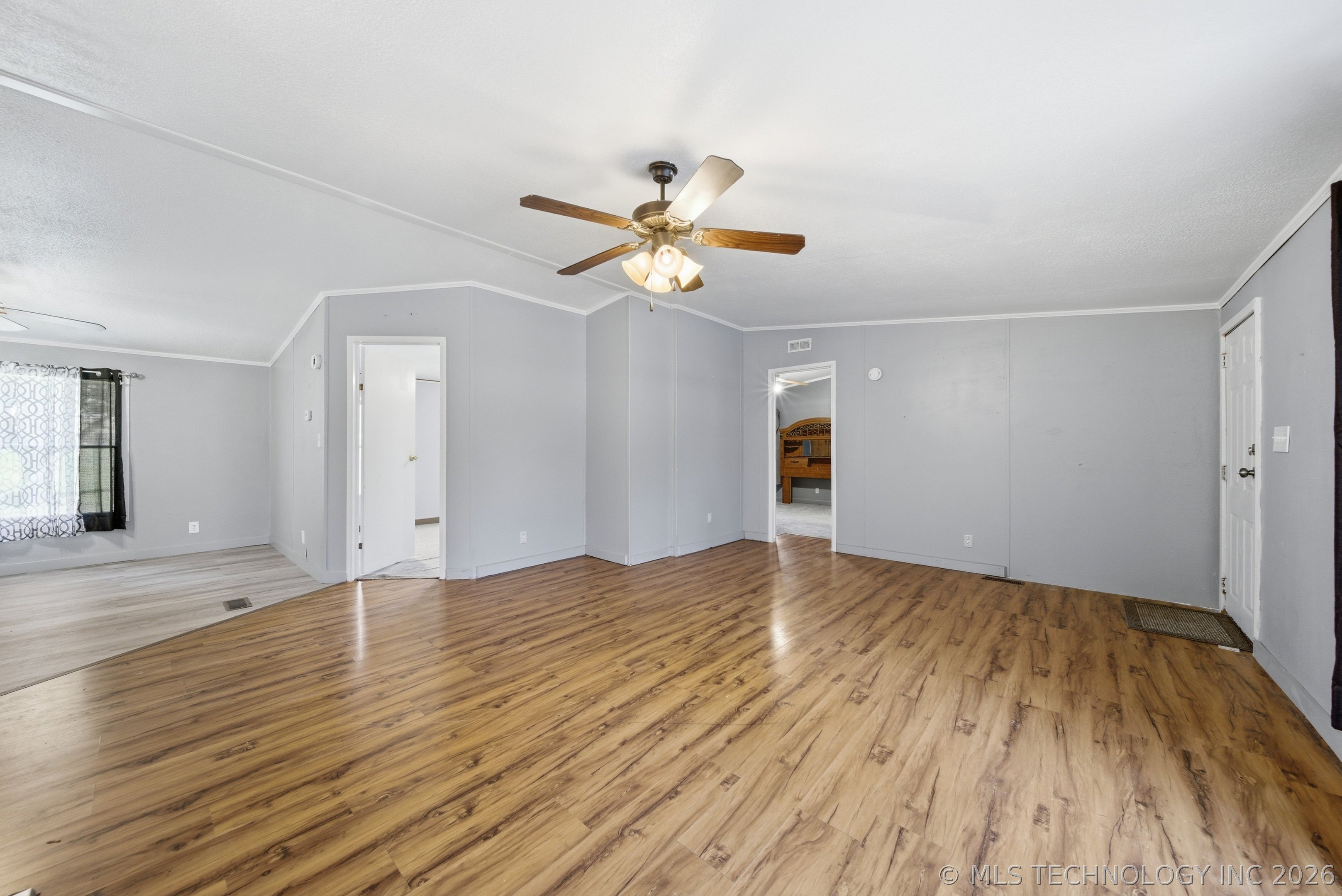 9917 N Scenic Drive N Property Photo 8