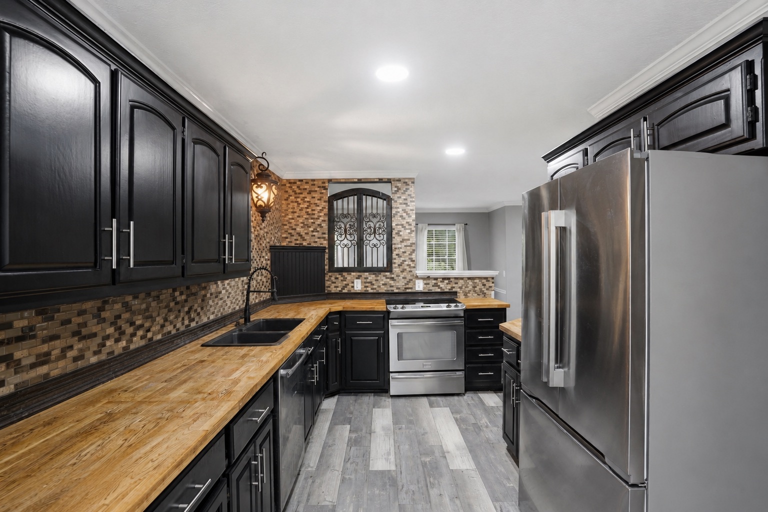 6811 E 65th Place Property Photo 11