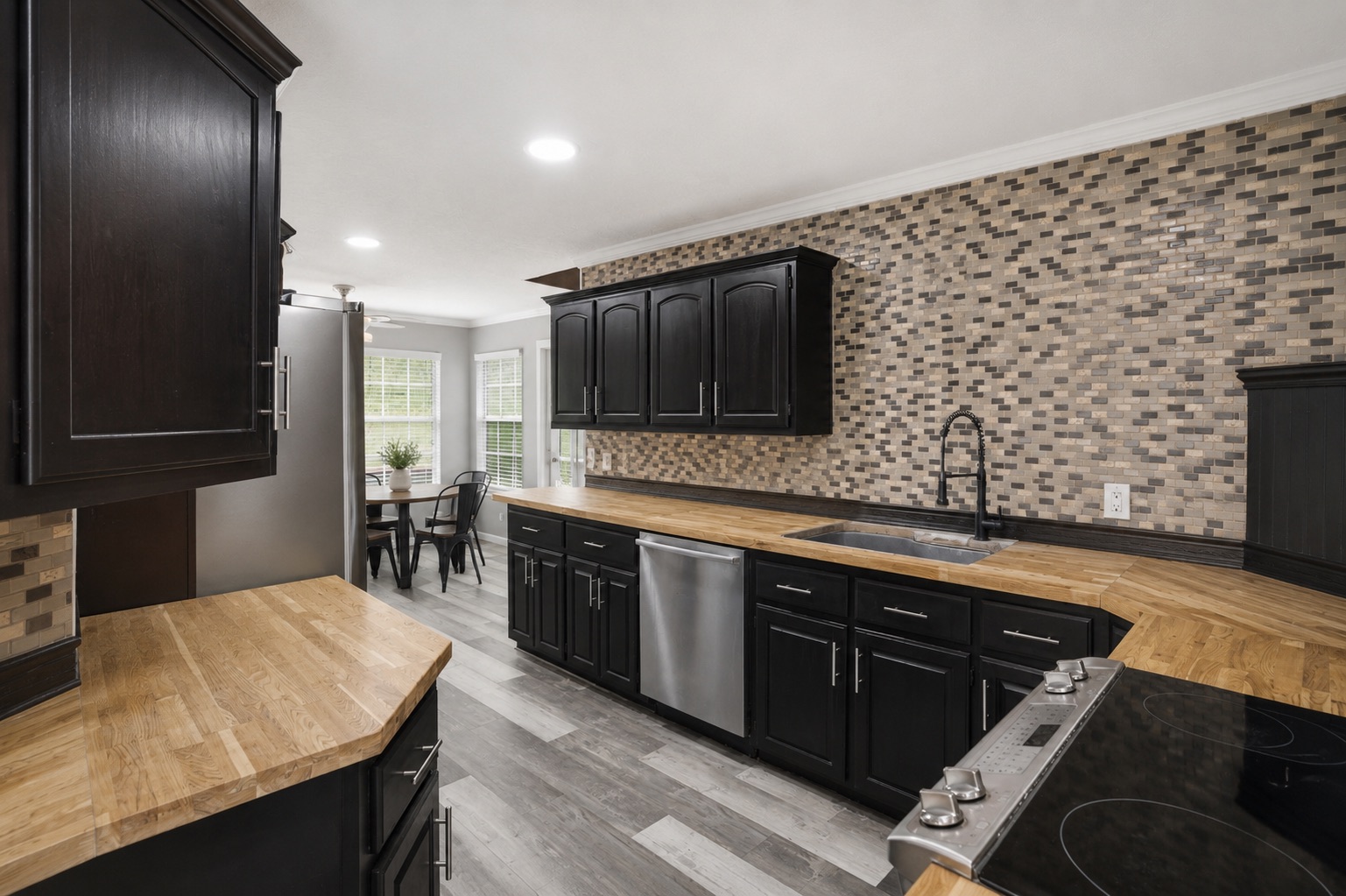 6811 E 65th Place Property Photo 12