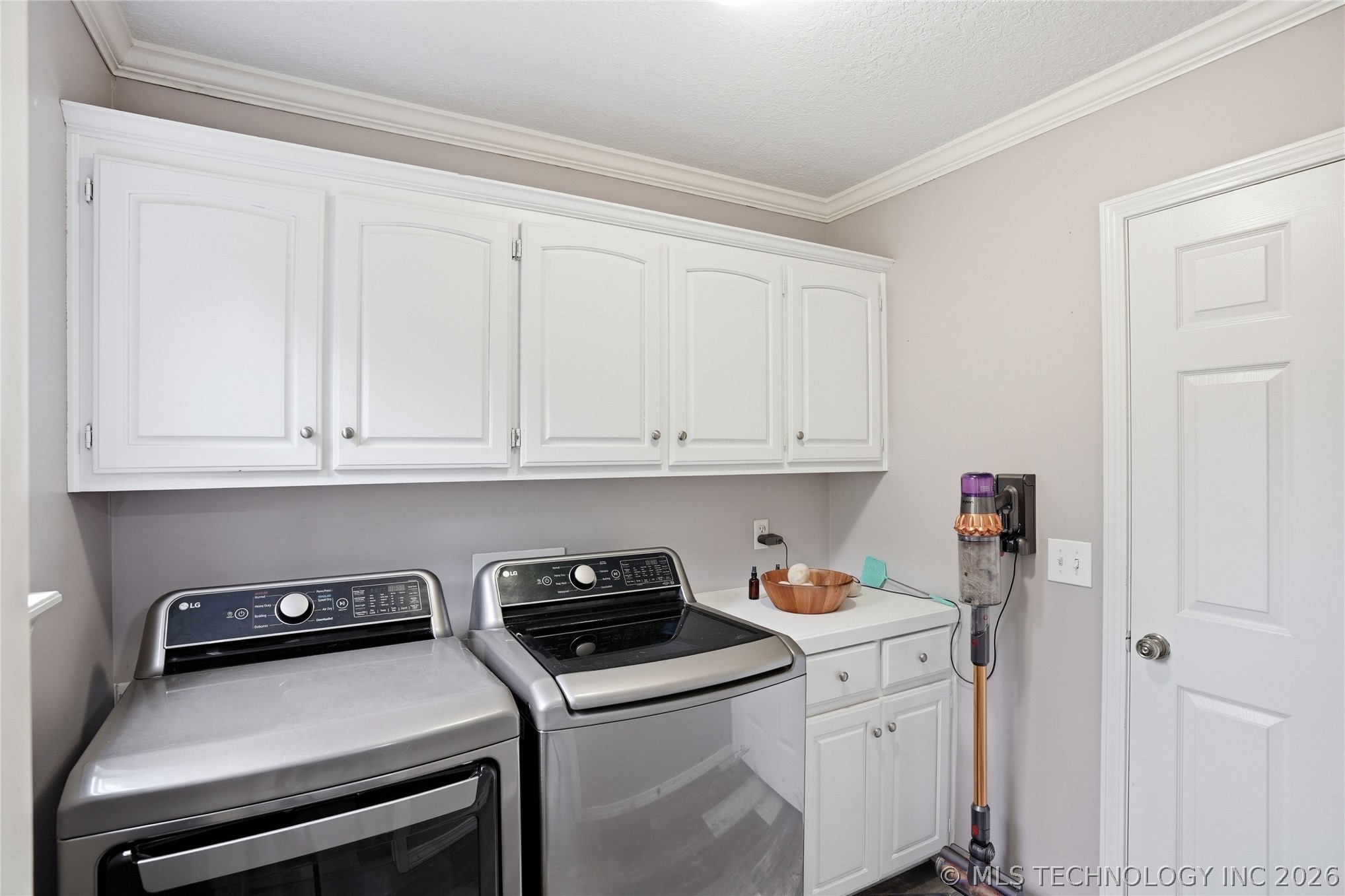 6811 E 65th Place Property Photo 14