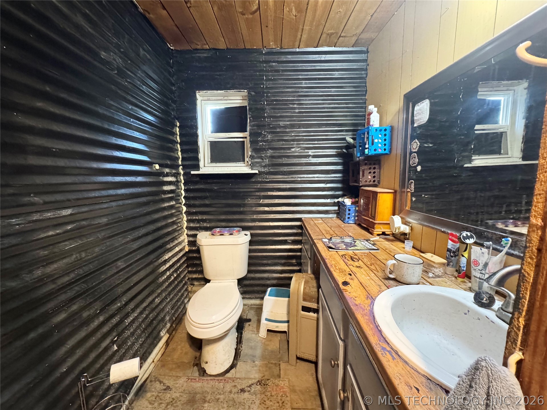 1013 S Mullins Avenue Property Photo 8