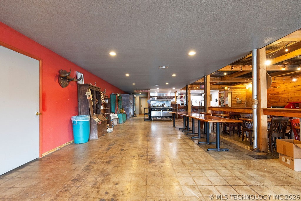105 N Main Property Photo 14