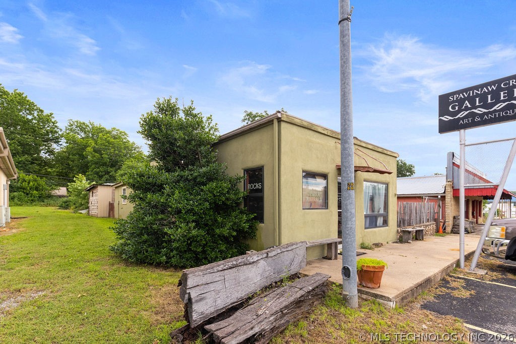 105 N Main Property Photo 34