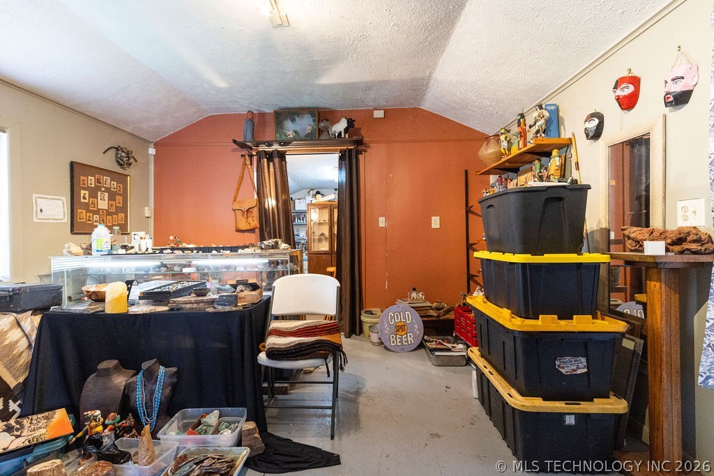 105 N Main Property Photo 39