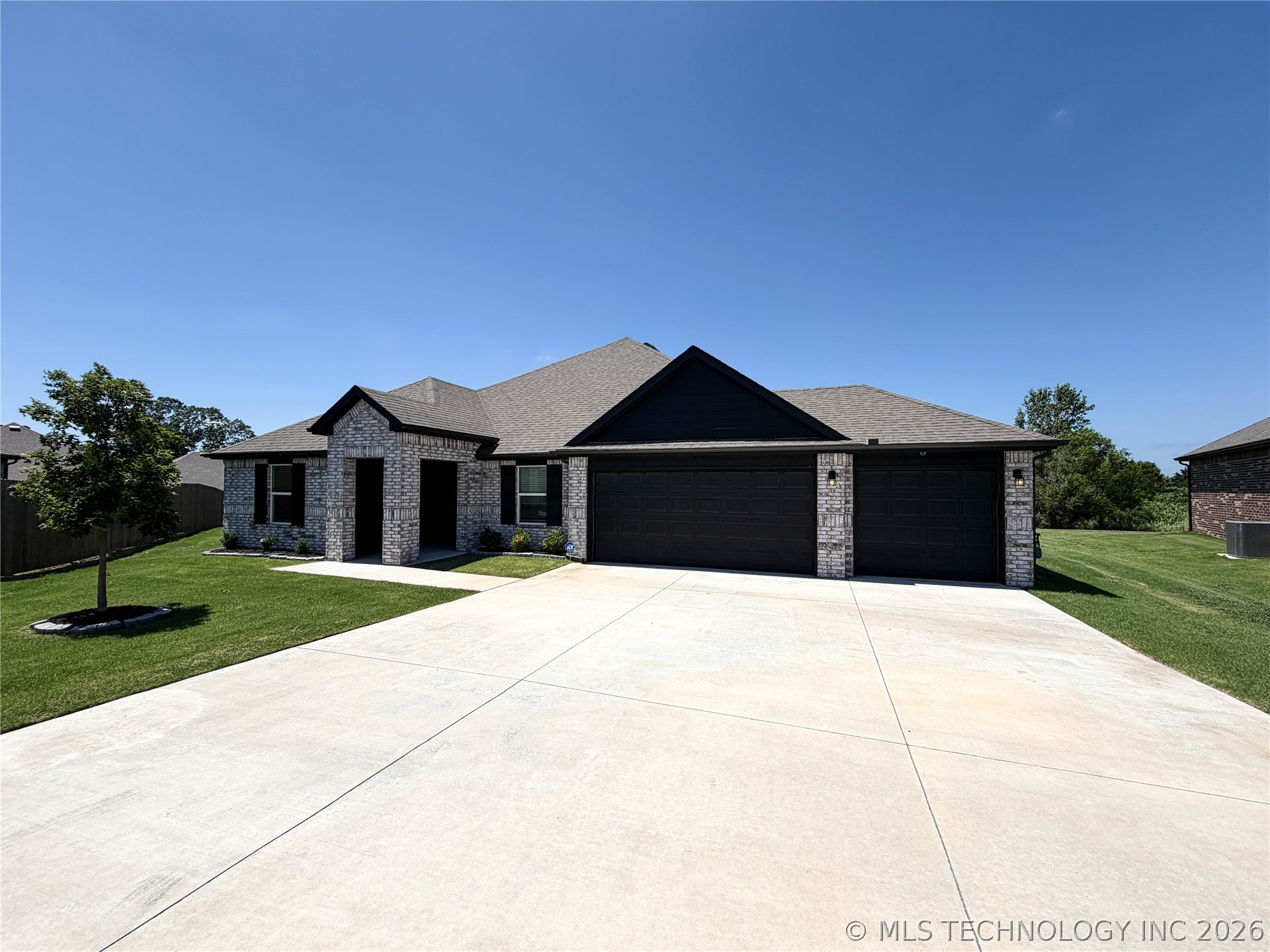 1507 Bluestem Drive Property Photo 1