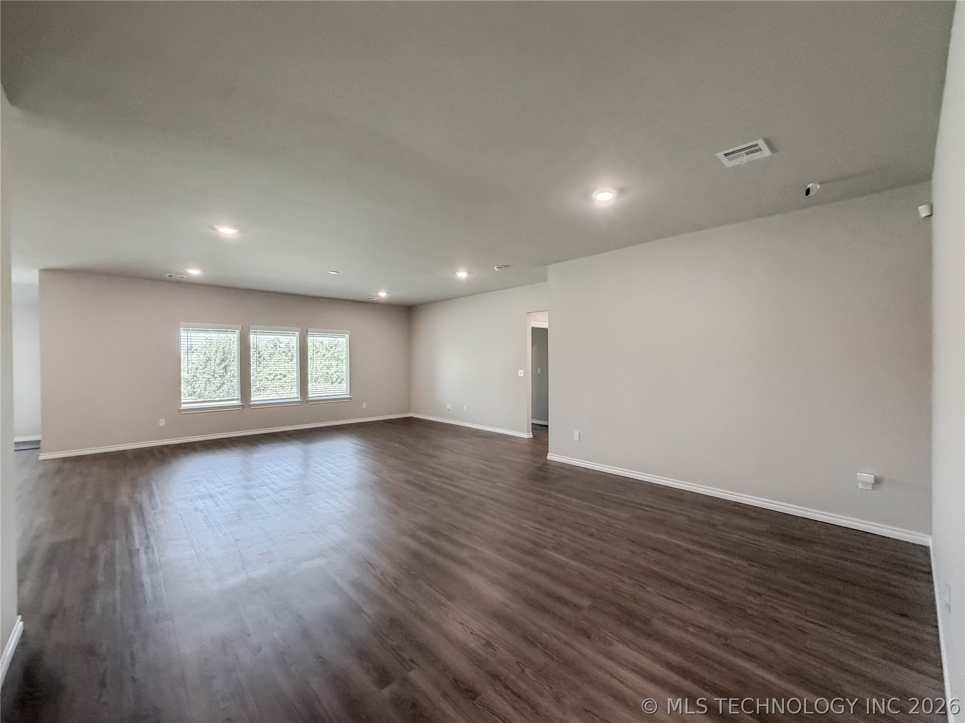 1507 Bluestem Drive Property Photo 5
