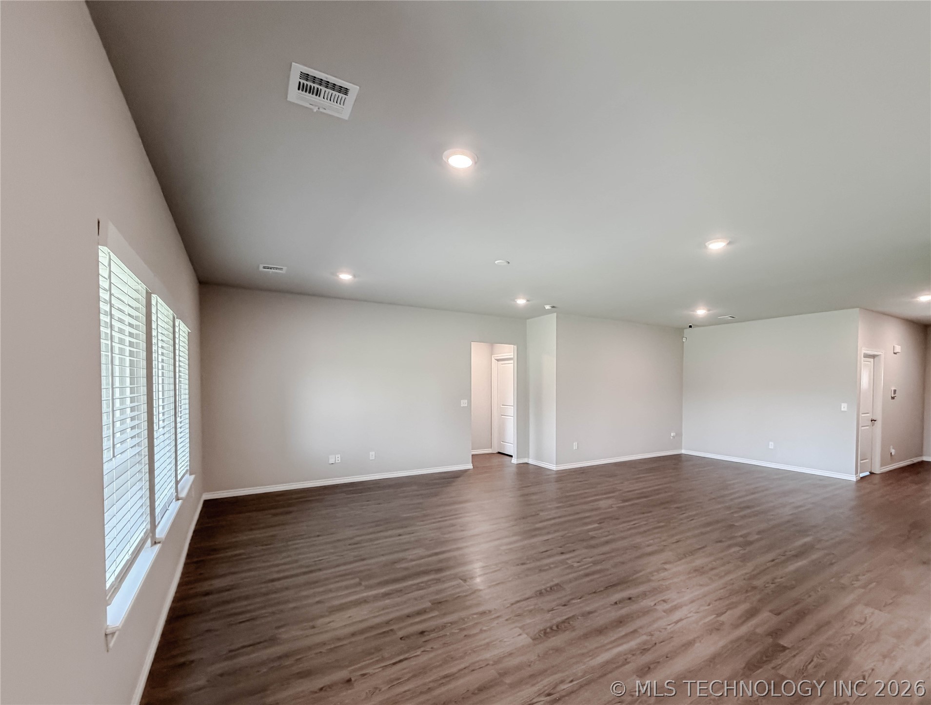 1507 Bluestem Drive Property Photo 8