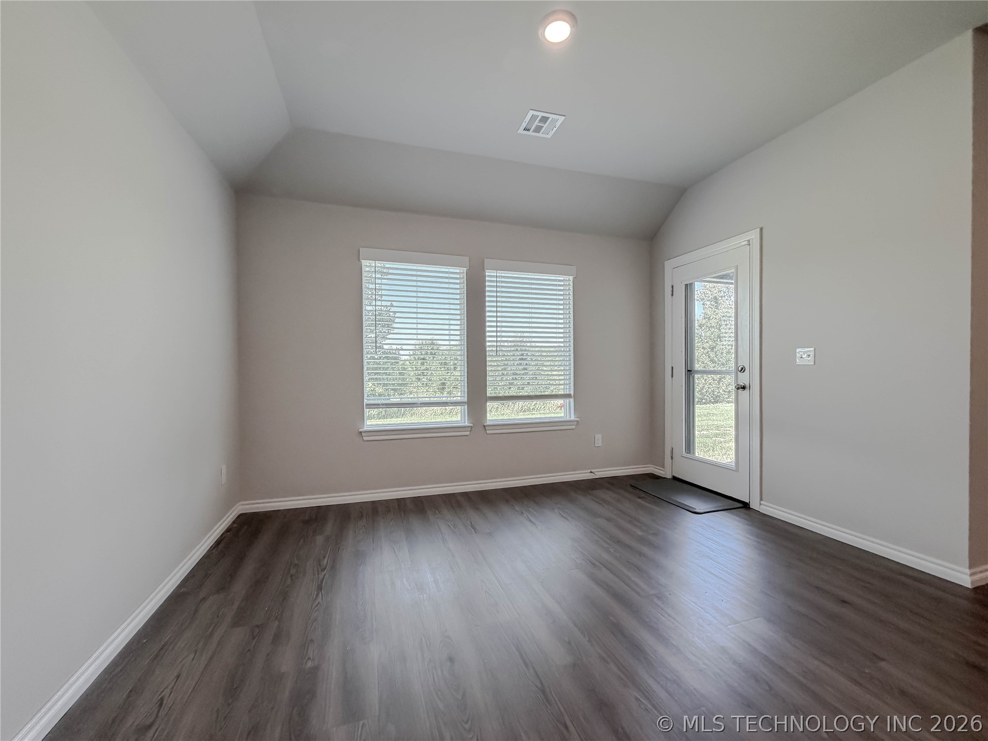 1507 Bluestem Drive Property Photo 22