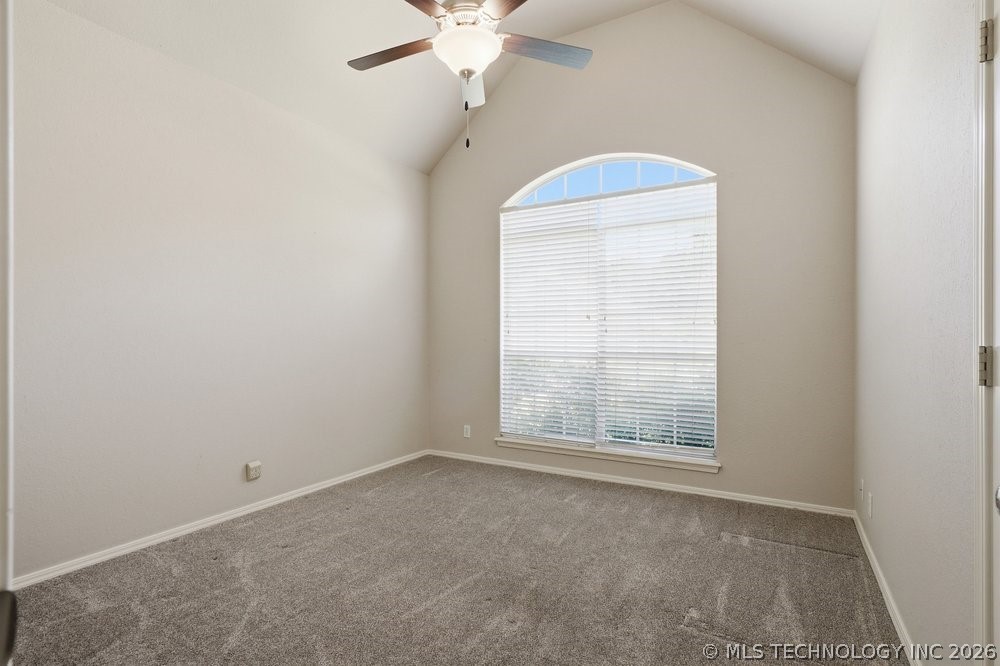 2830 E 103rd Street Property Photo 19