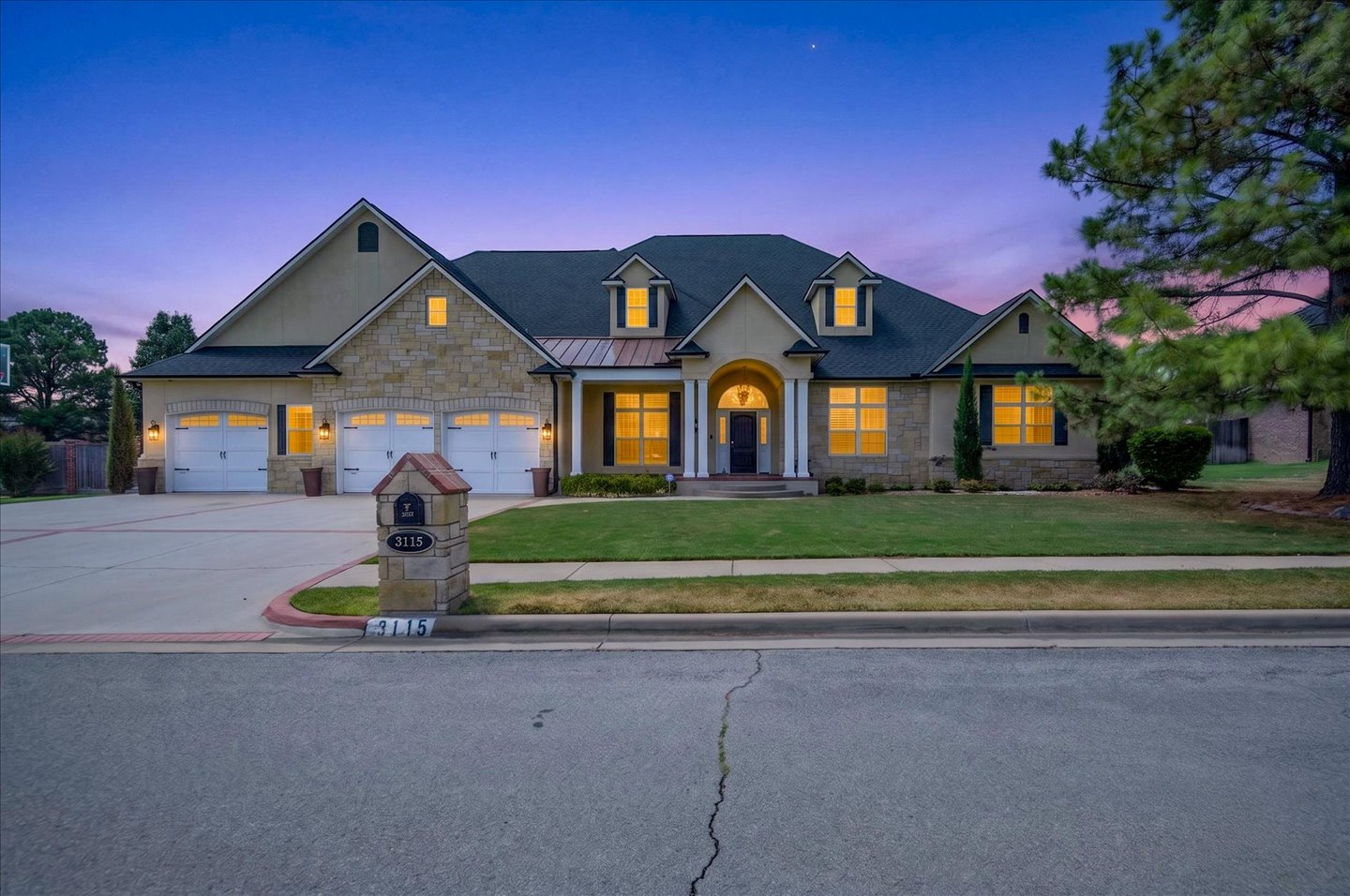 3115 Kingston Drive Property Photo