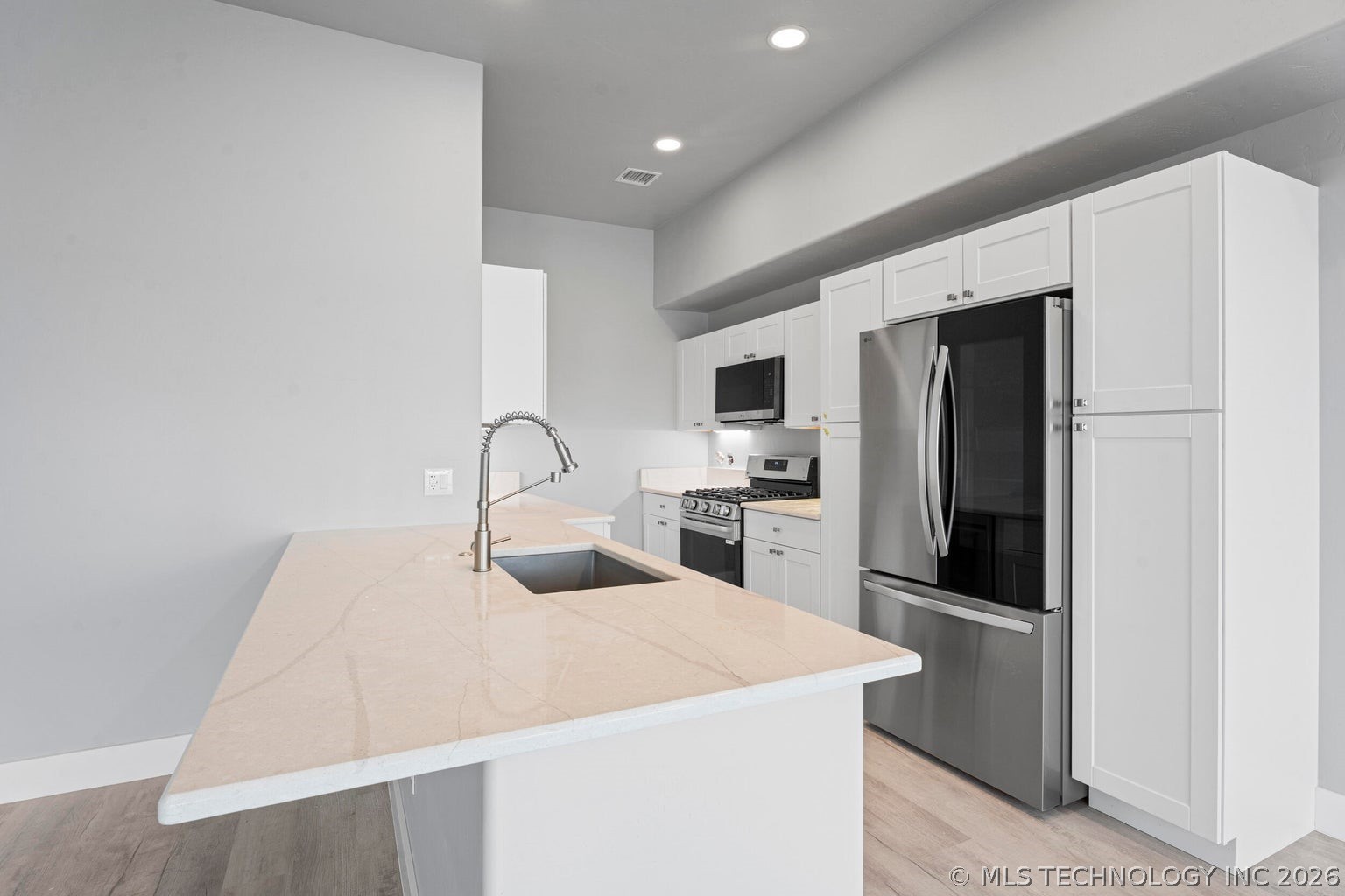 1664 Pin Oak Street Property Photo 15