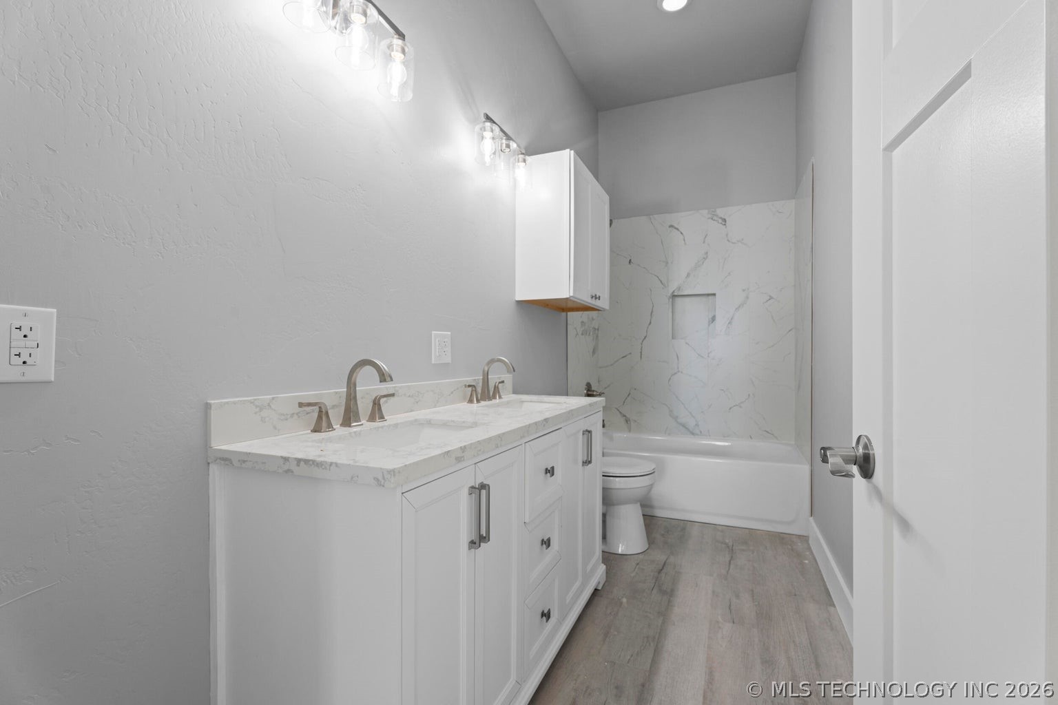 1664 Pin Oak Street Property Photo 22