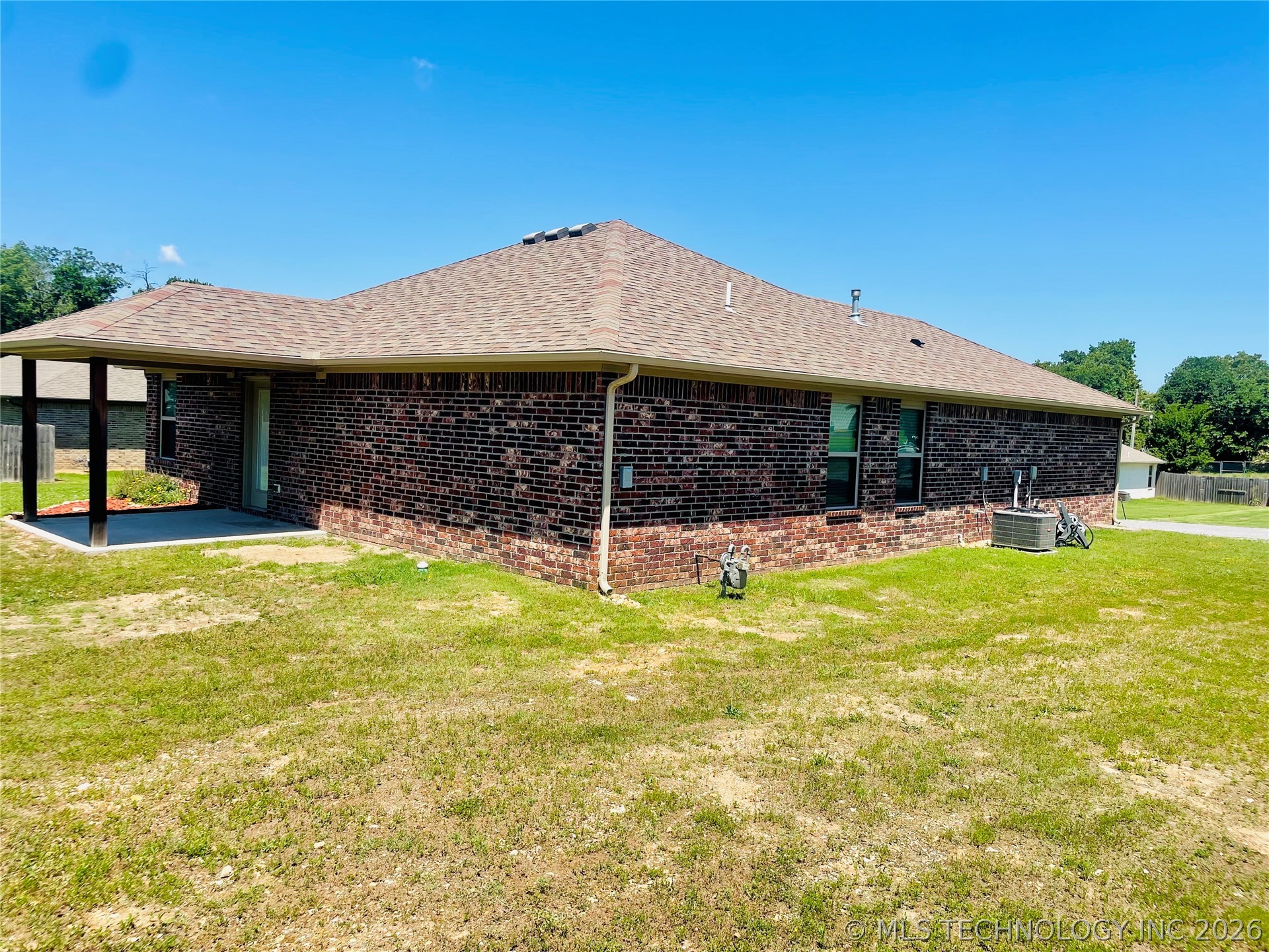 12939 W Hawthorne Lane Property Photo 4