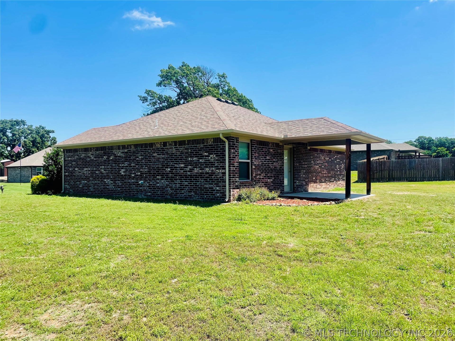 12939 W Hawthorne Lane Property Photo 5