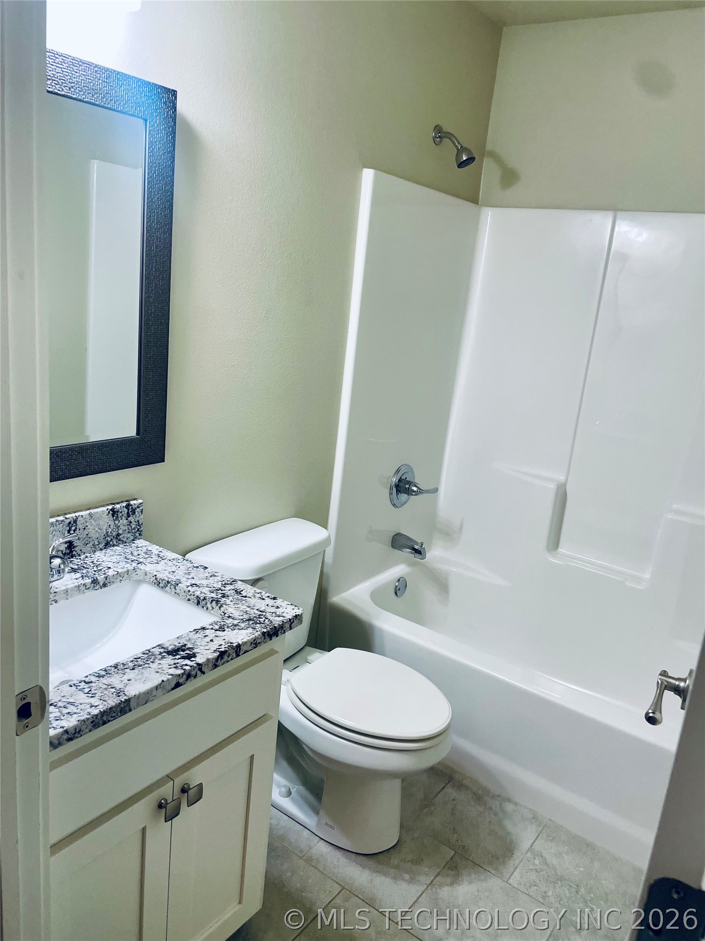 12939 W Hawthorne Lane Property Photo 19