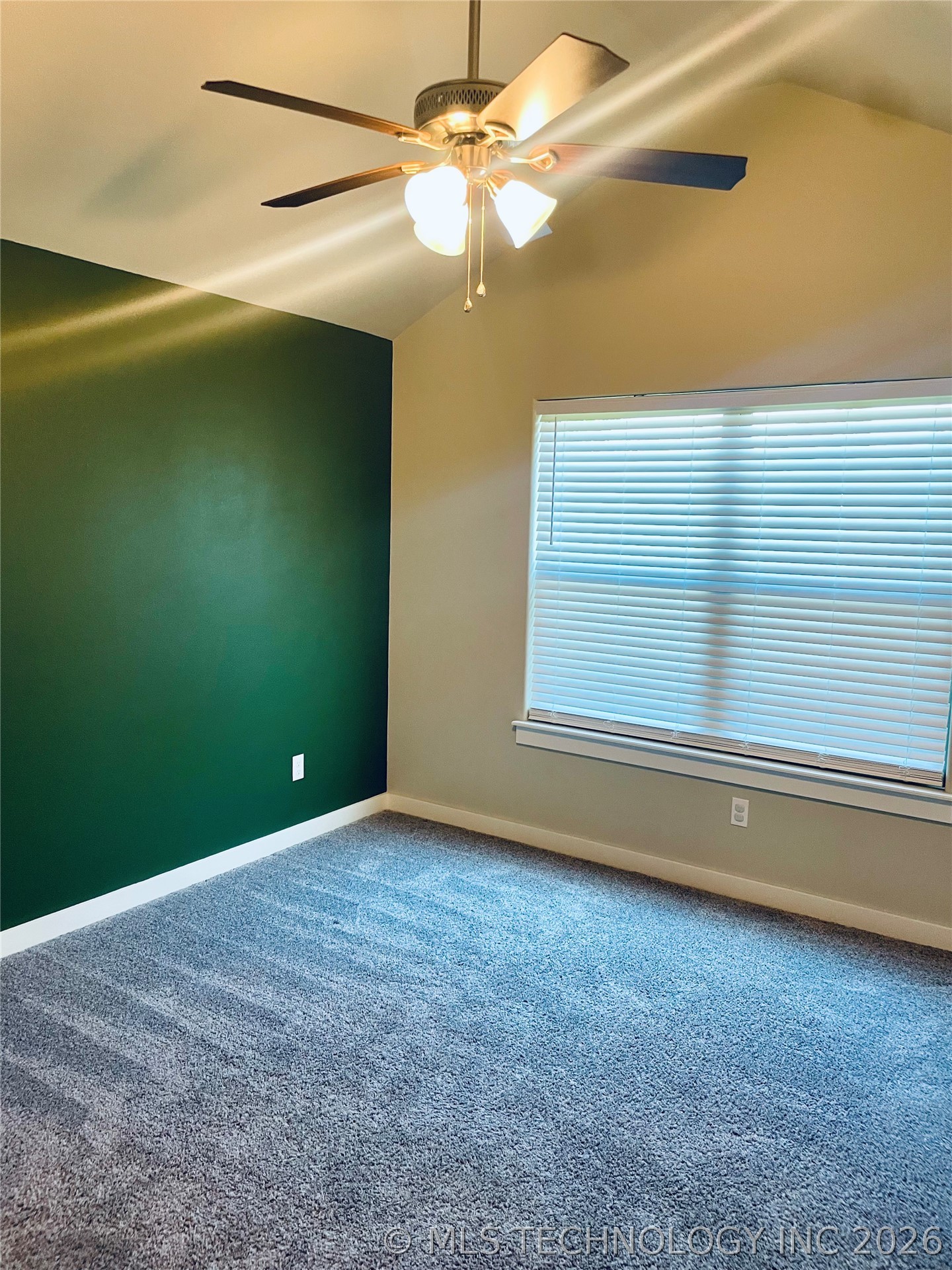 12939 W Hawthorne Lane Property Photo 22
