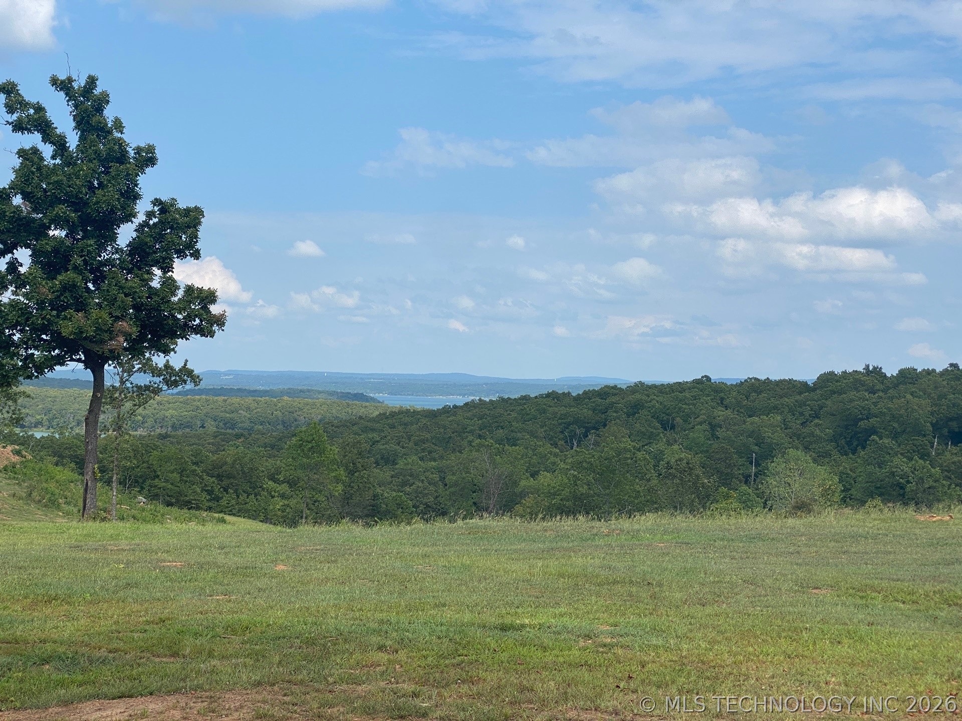 15818 W Forest Road Property Photo 1