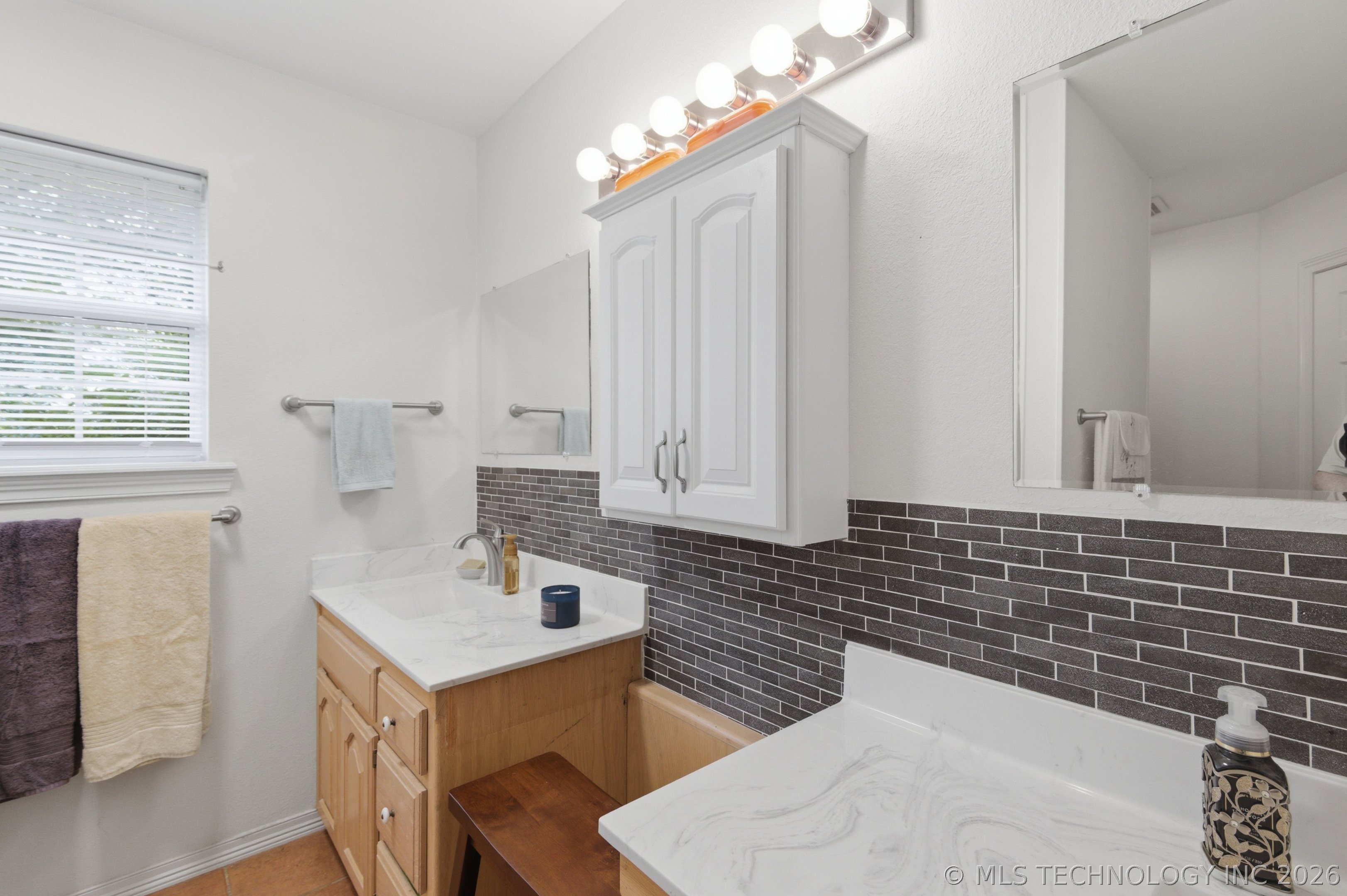 2529 S 28th Place E Property Photo 14