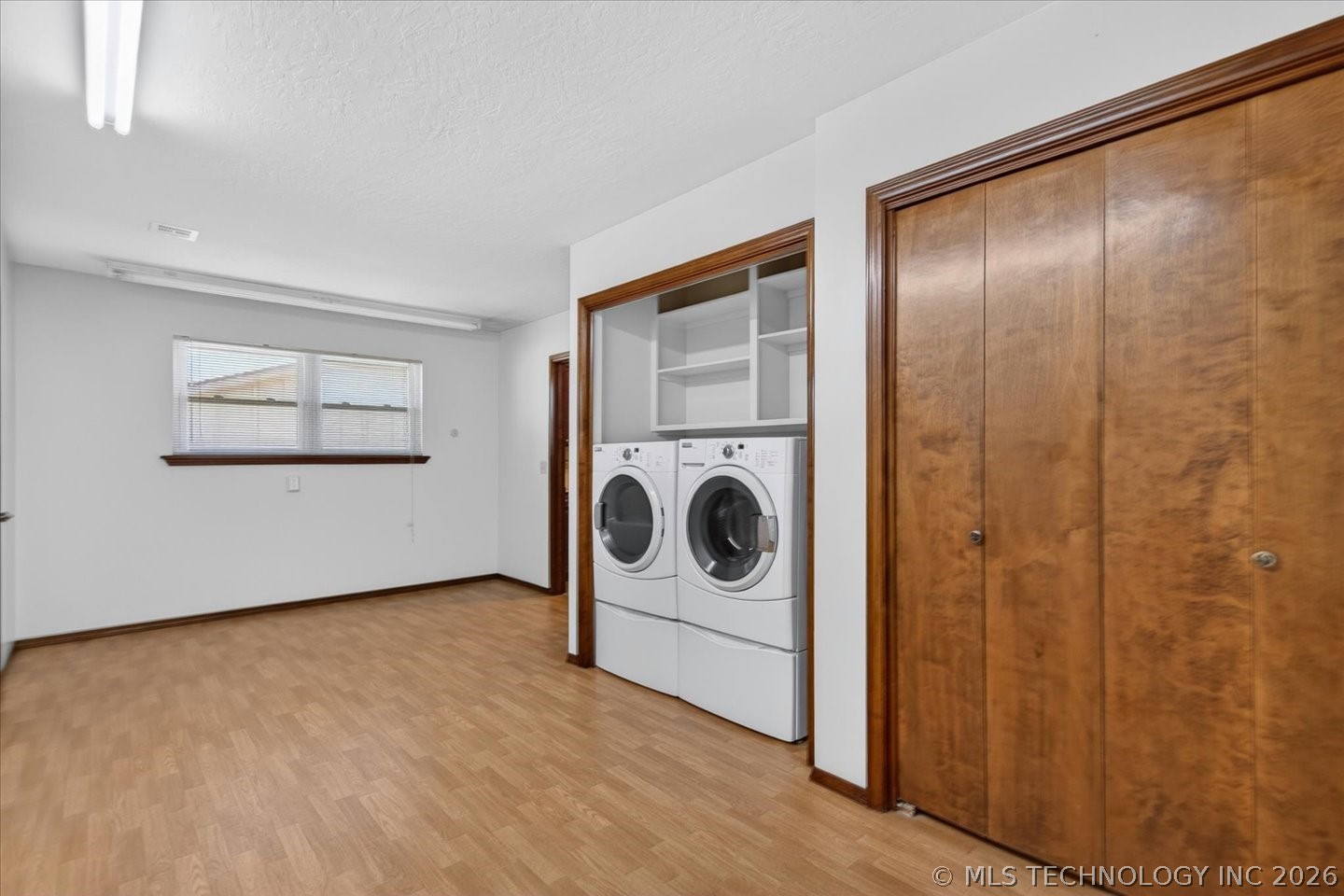 118 Canterbury Court Property Photo 19