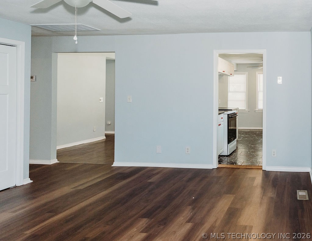 210 N Hereford Avenue Property Photo 14