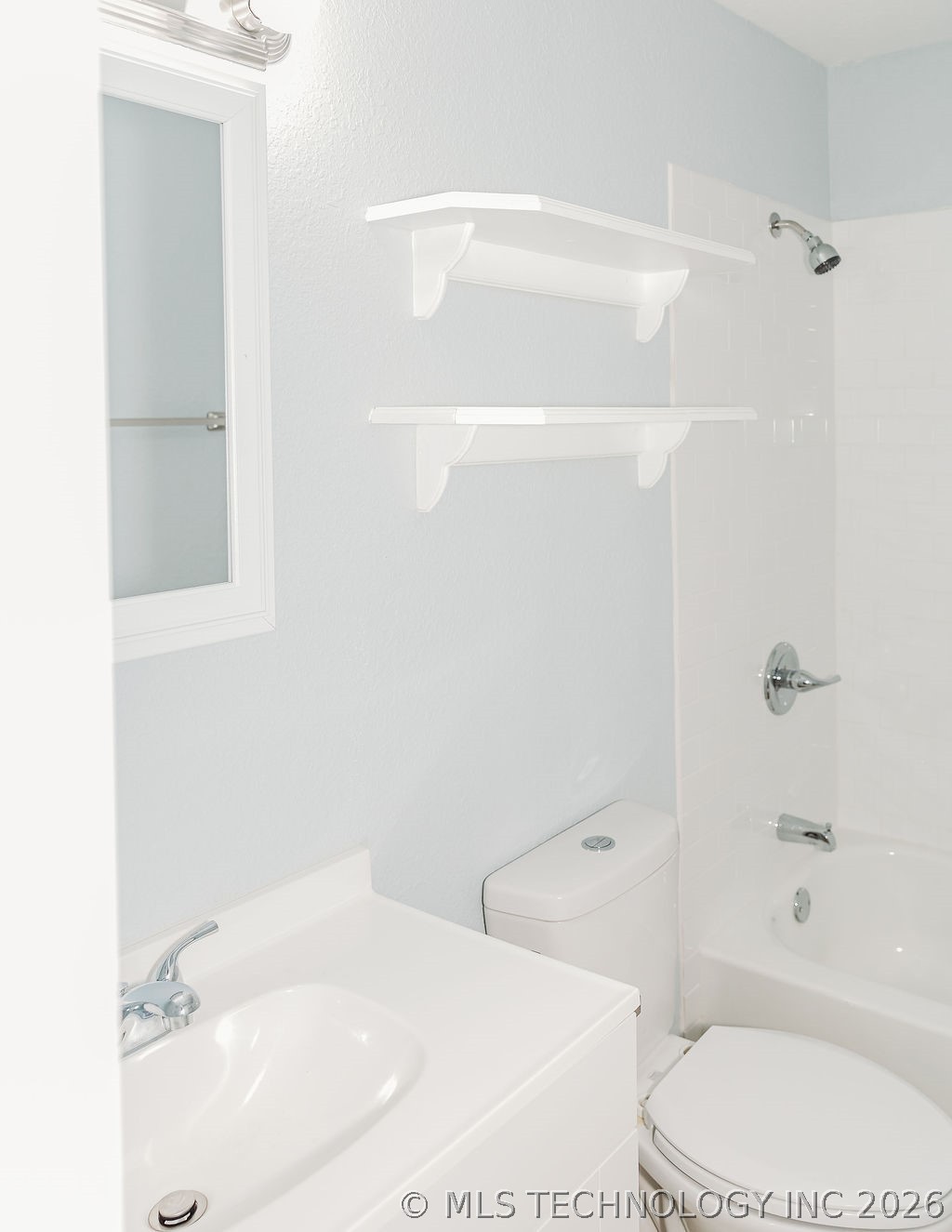 210 N Hereford Avenue Property Photo 20
