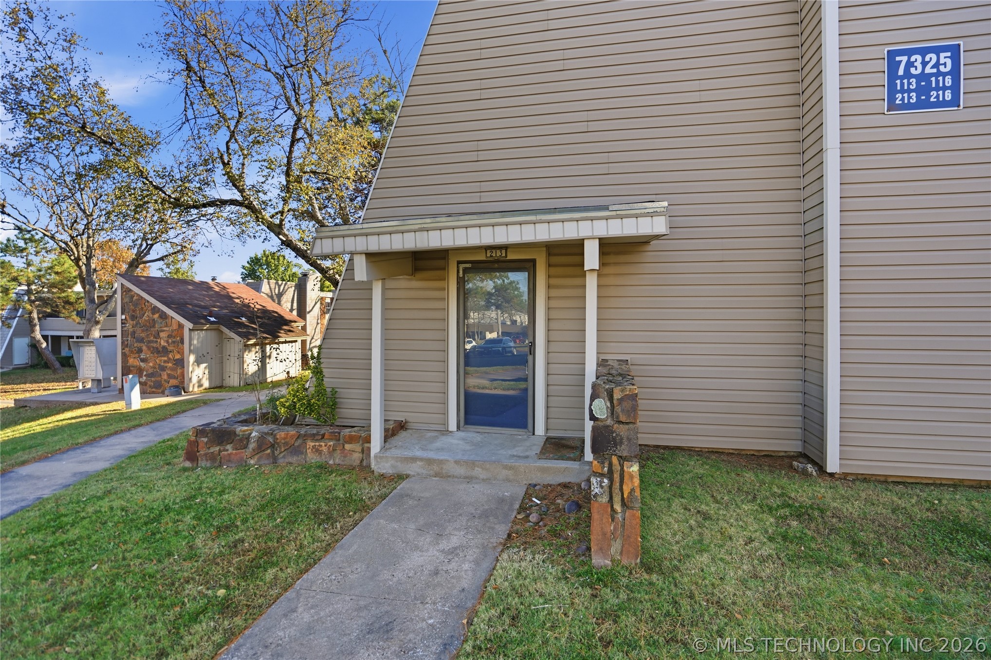 7325 S Yale Avenue 213 Property Photo 2