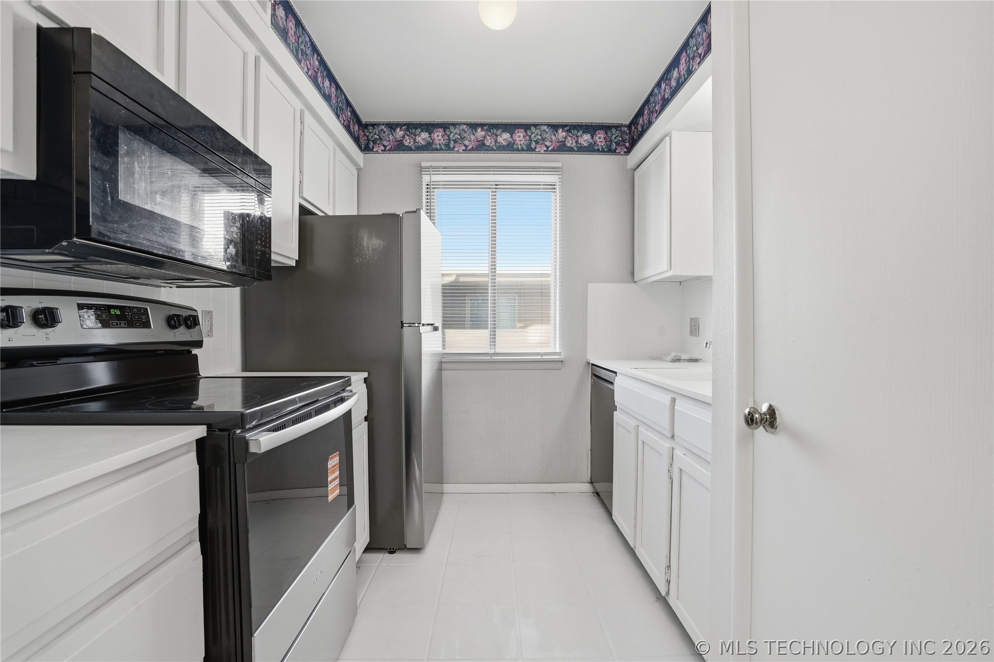 7325 S Yale Avenue 213 Property Photo 12