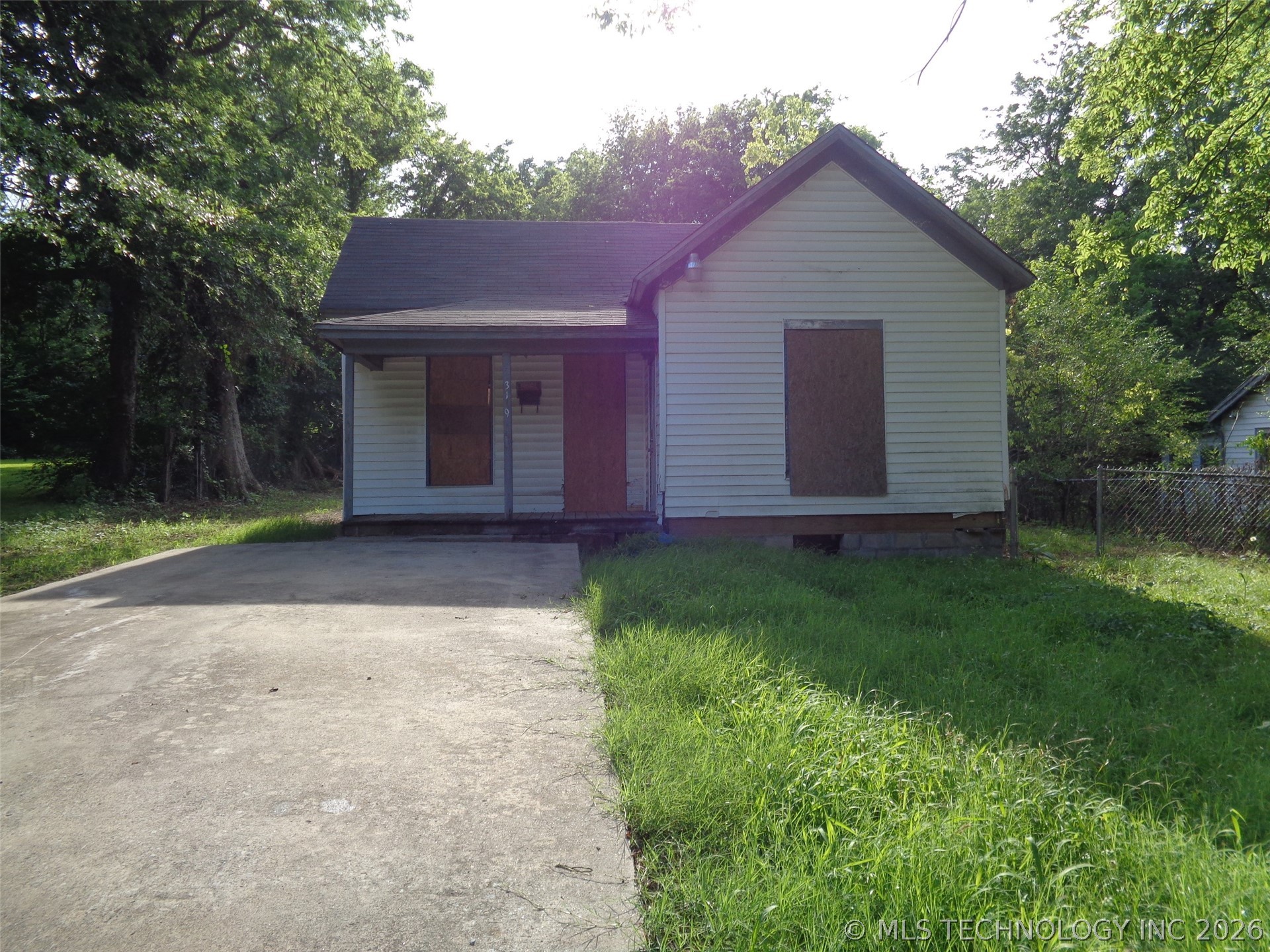 316 S 5th Property Photo 1