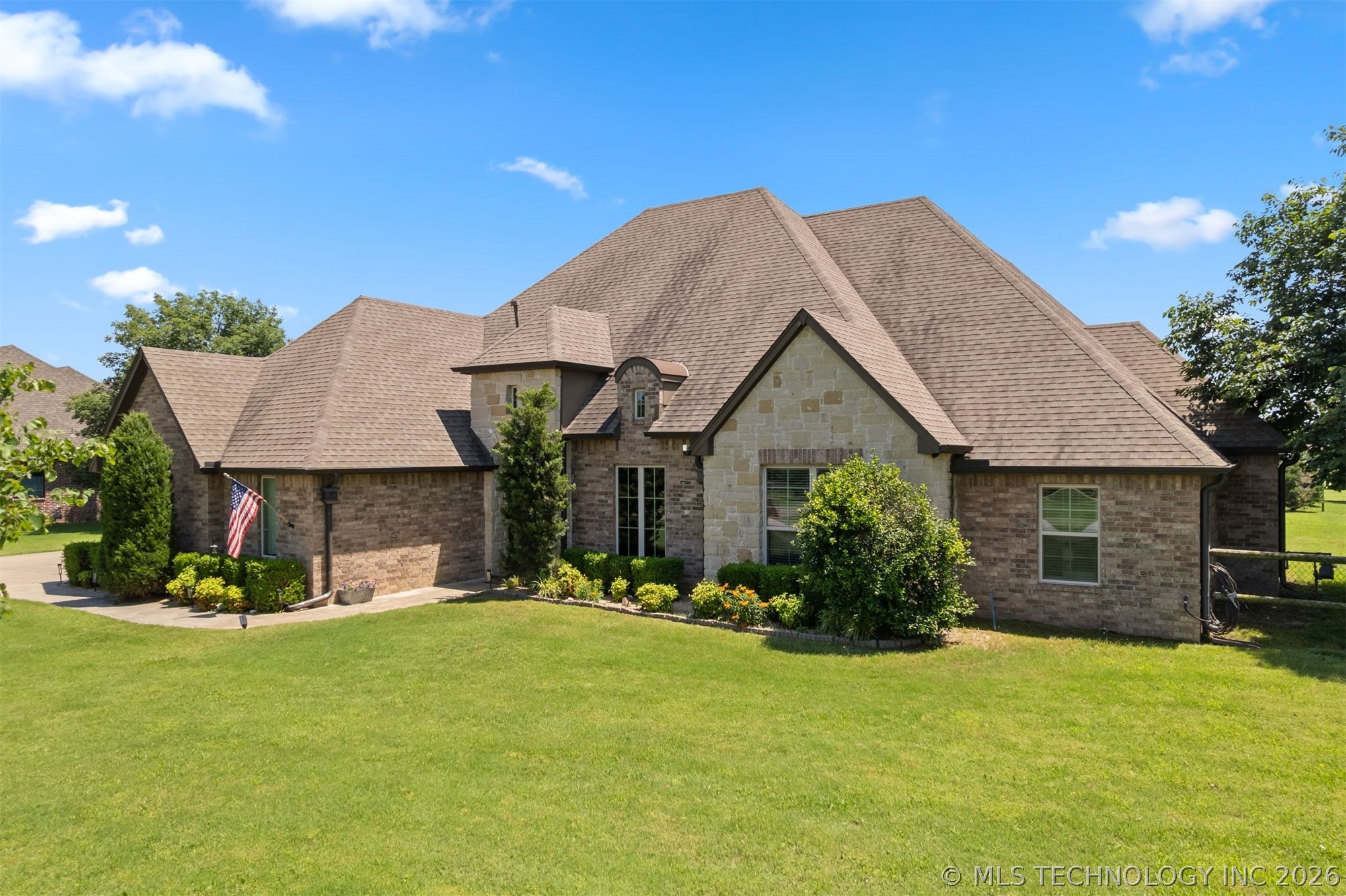 5100 E Hickory Bluff Drive Property Photo 1
