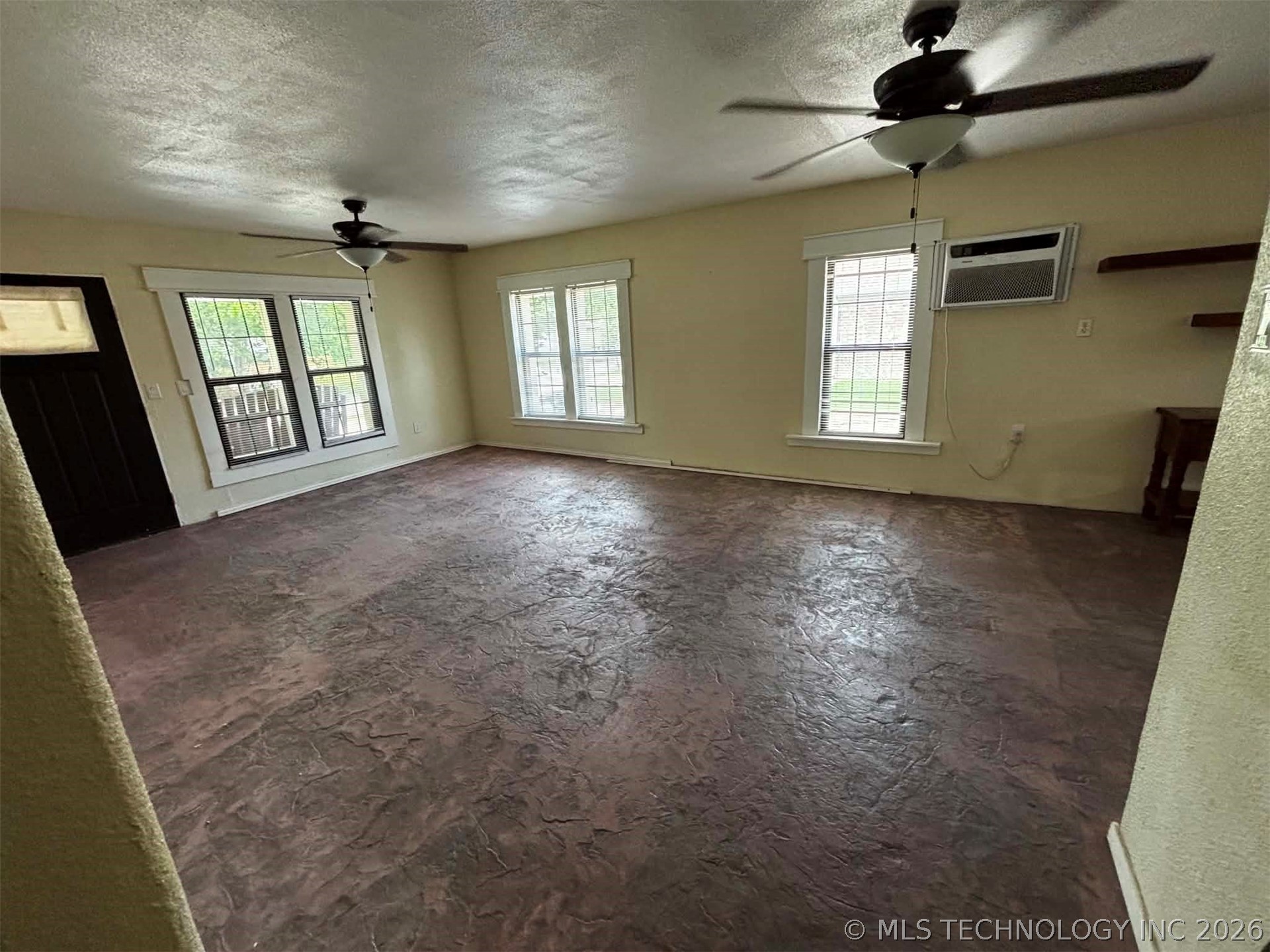 552 S 4th Street Property Photo 4
