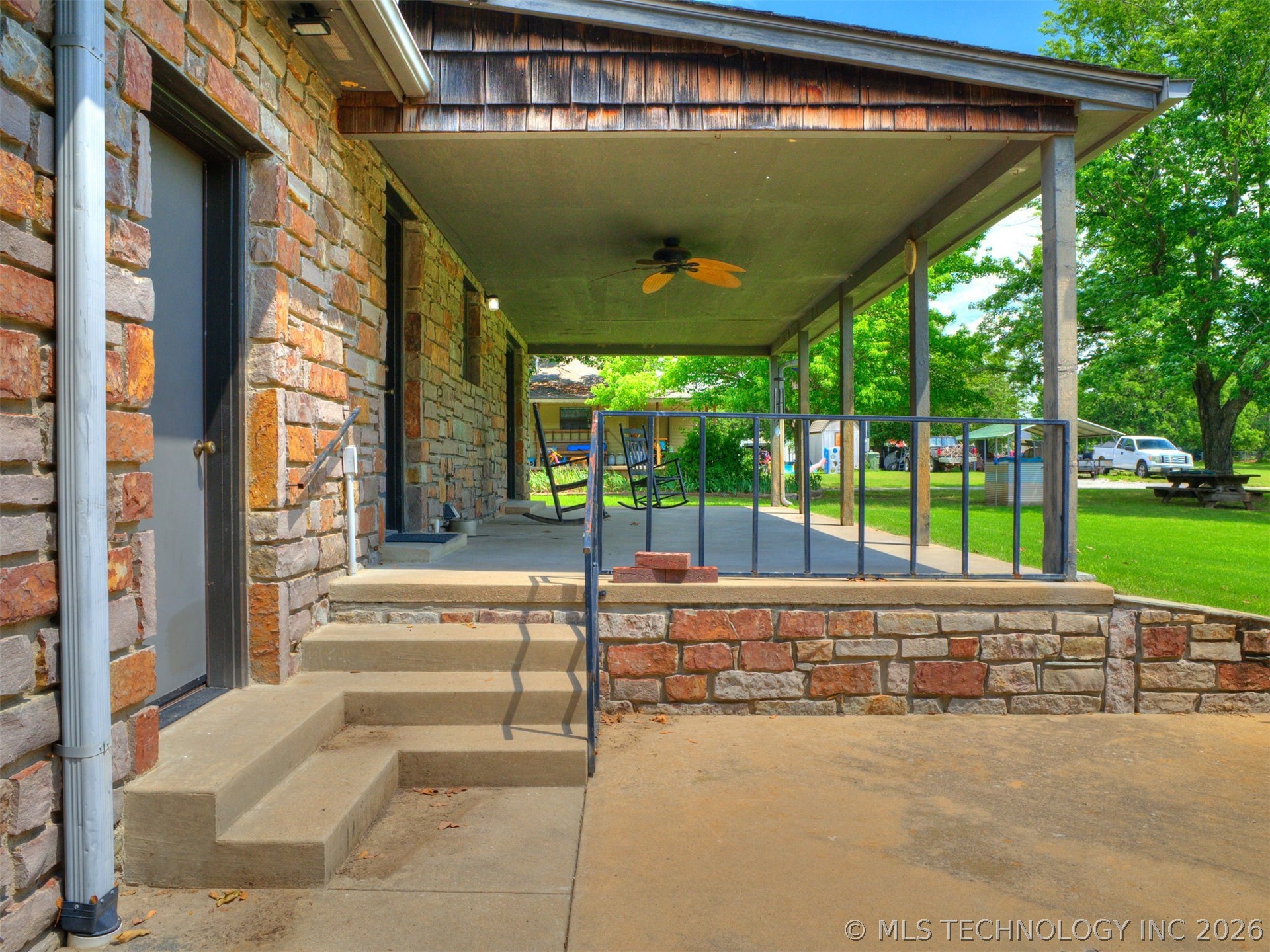32069 Meadow Lane Property Photo 4
