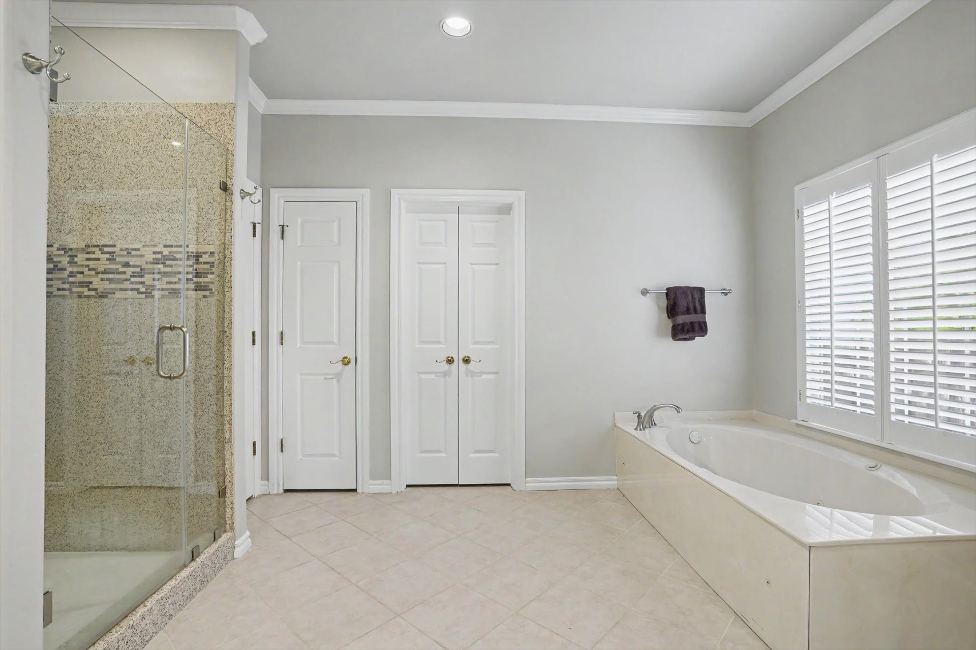3524 E 102nd Place Property Photo 17
