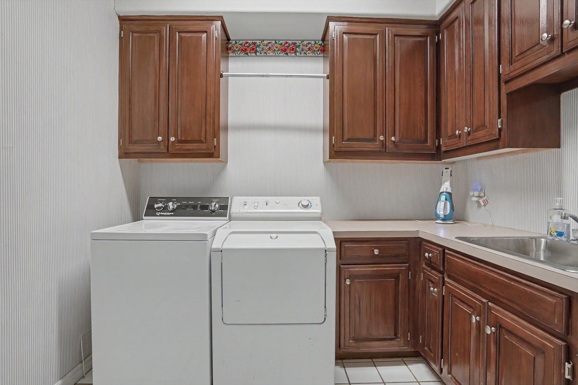 3524 E 102nd Place Property Photo 19