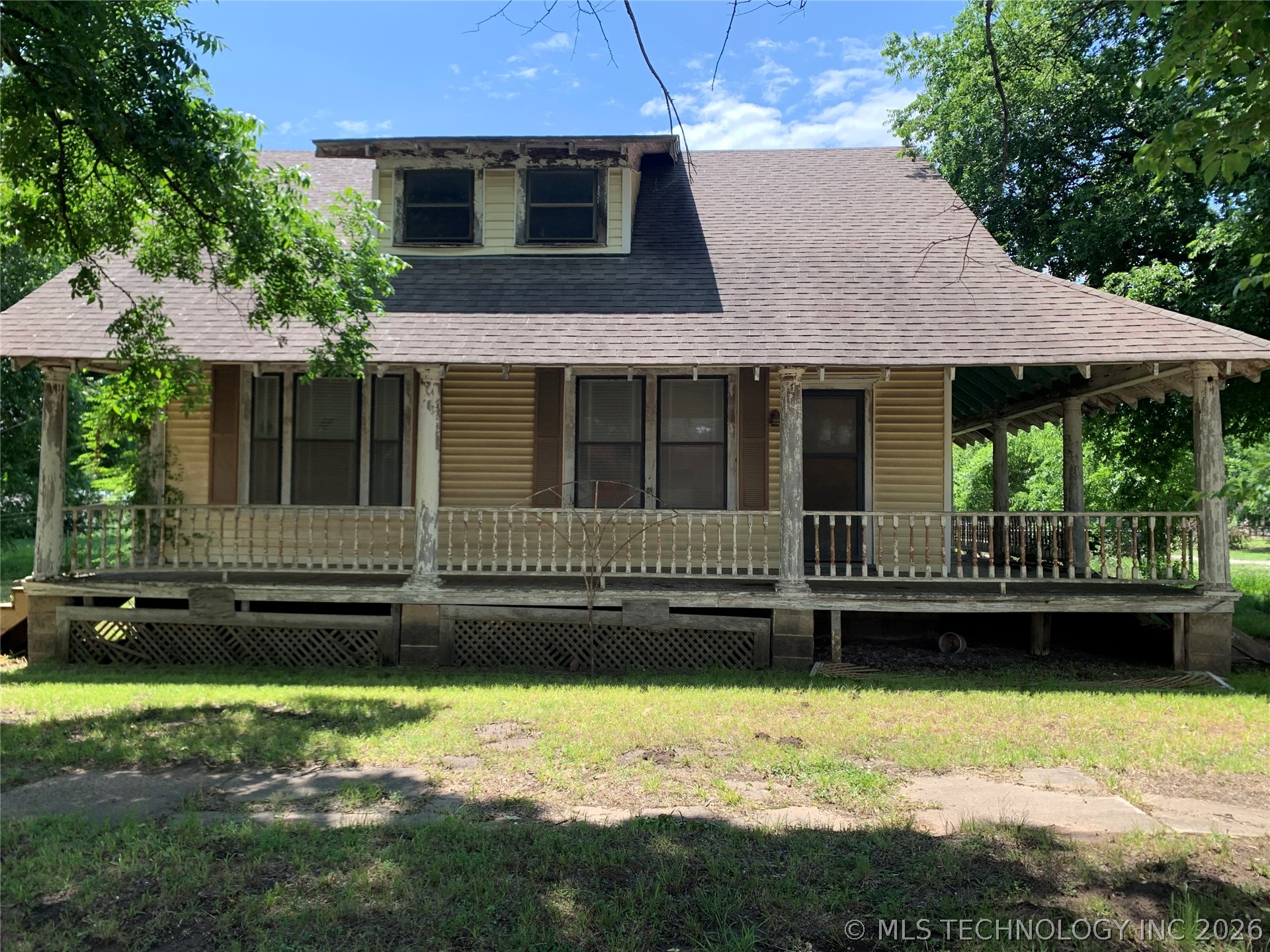 193 N Cedar Avenue Property Photo 1